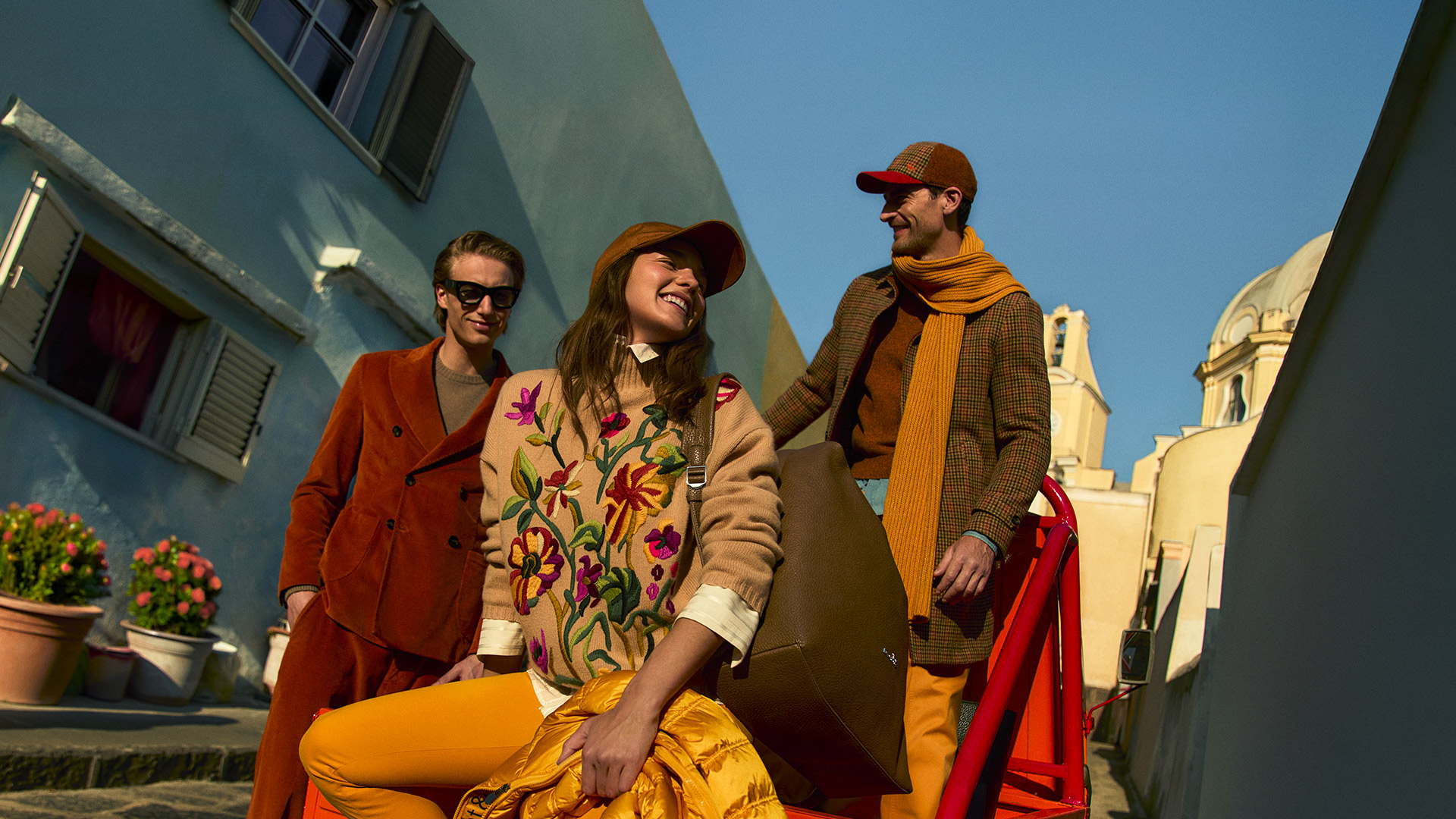 Immagine di collezione fw25 con copy che comunica i saldi pubblici