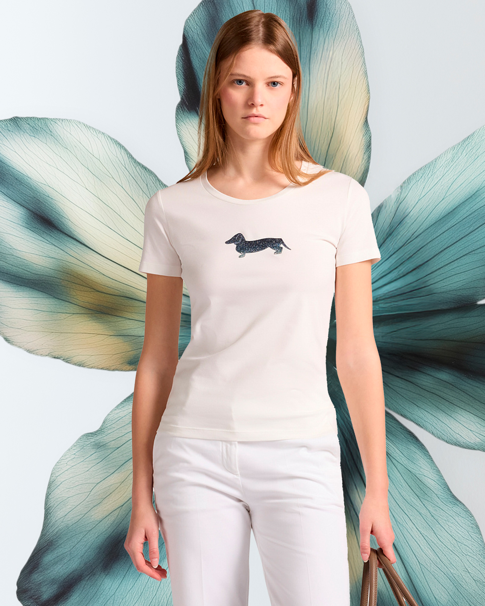 Woman wearing black long-sleeve turtleneck sweater