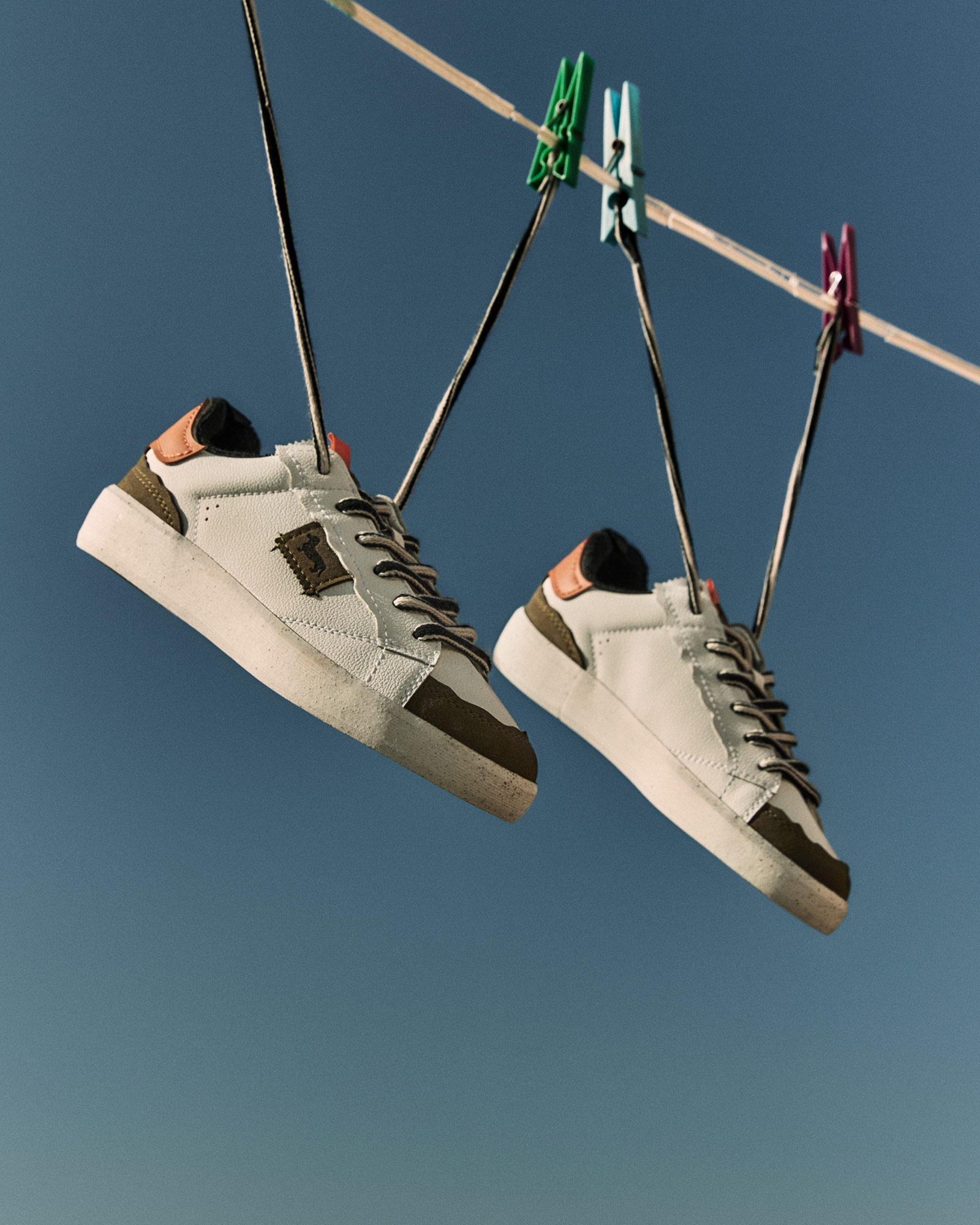 Sneakers con texture miste pied-de-poule e dettagli marroni