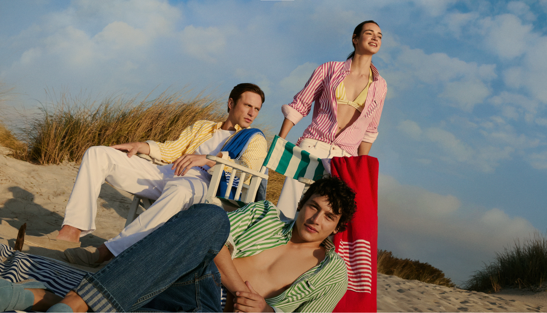 Immagine di collezione fw25 con copy che comunica i saldi pubblici