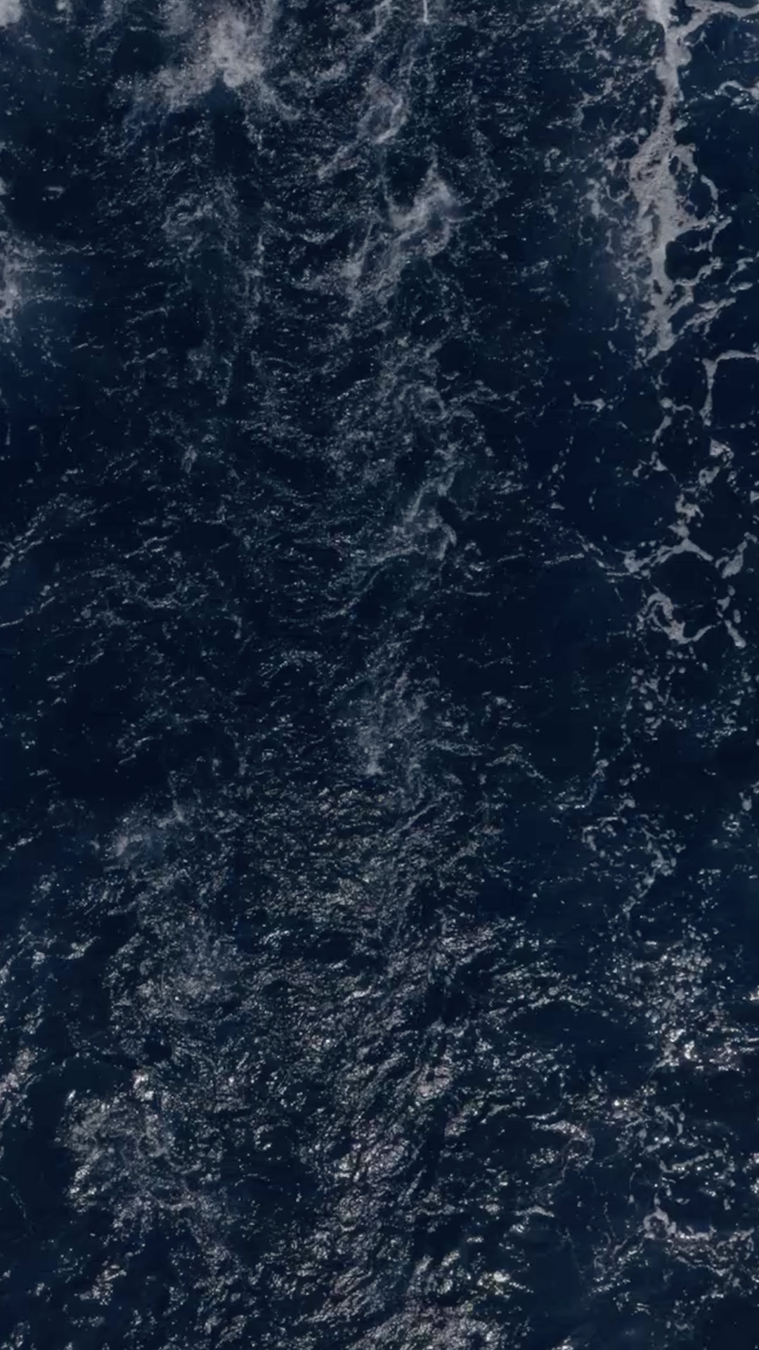 Vue aérienne de la mer ondulée