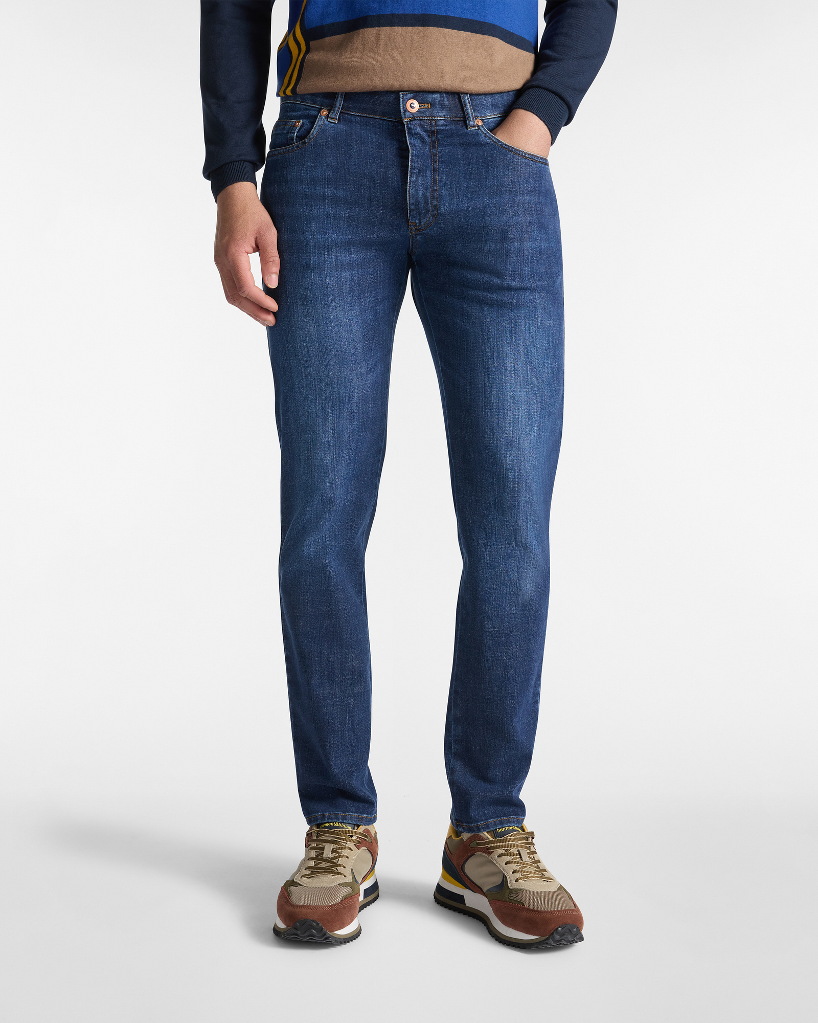 Narrow Elasticated Jeans with Logo