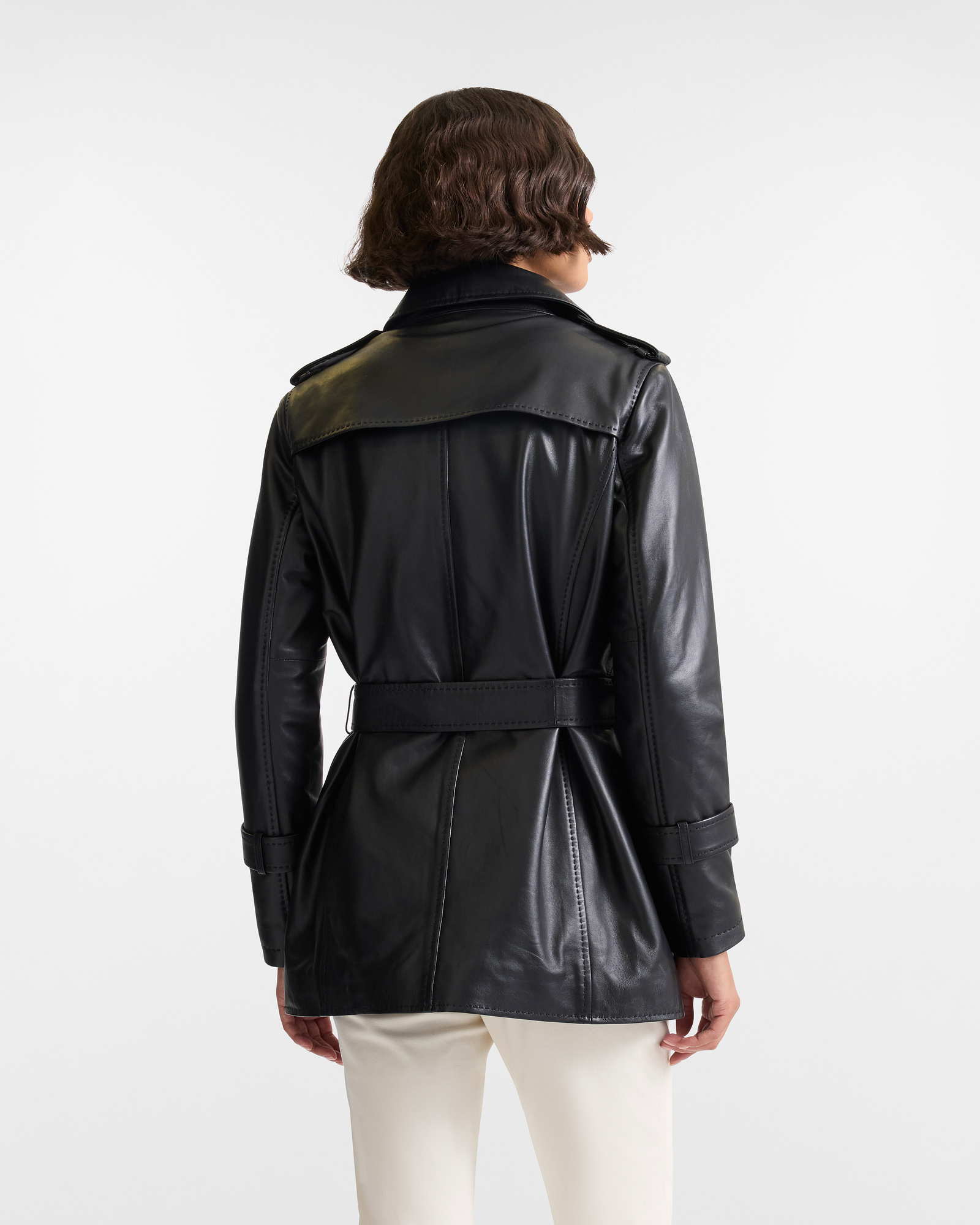 Chaqueta de Cuero con Cinturón y Costuras Selleria