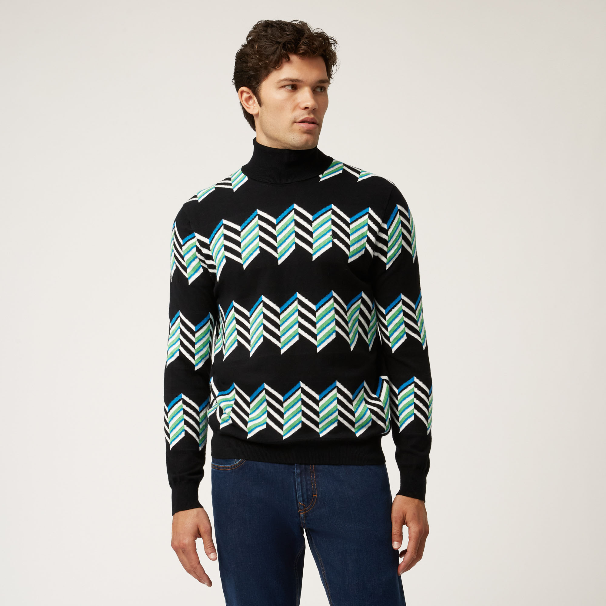 Ski Lounge High-Neck Pullover With Contrasting Pattern