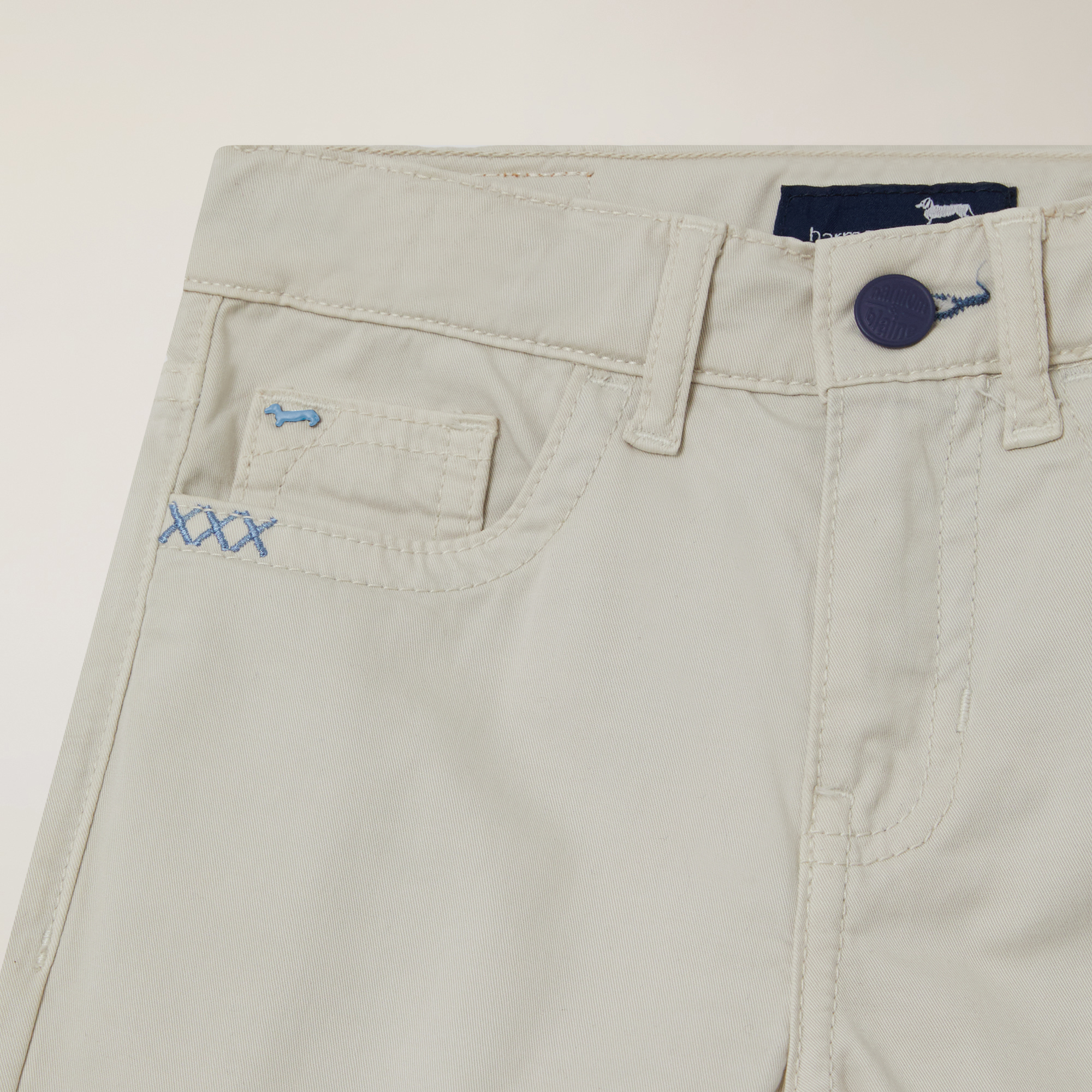 Stretch gabardine 5-pocket pants with patch, Pearl Grey, large image number 2