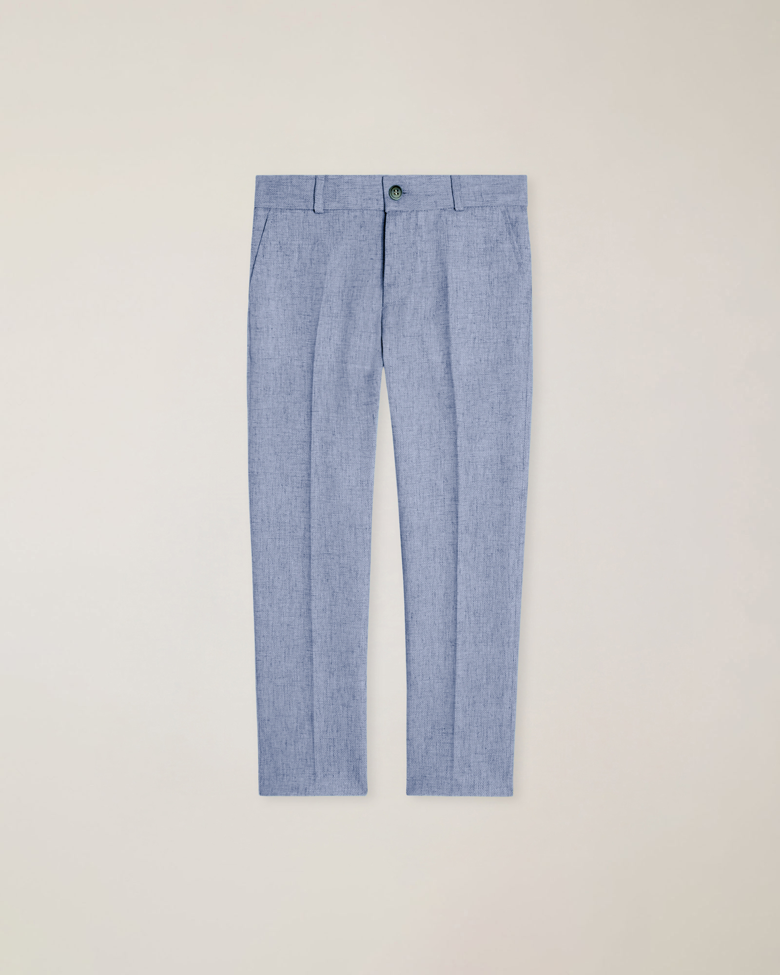 Pantal&oacute;n con bolsillos tipo americano y logotipo bordado.