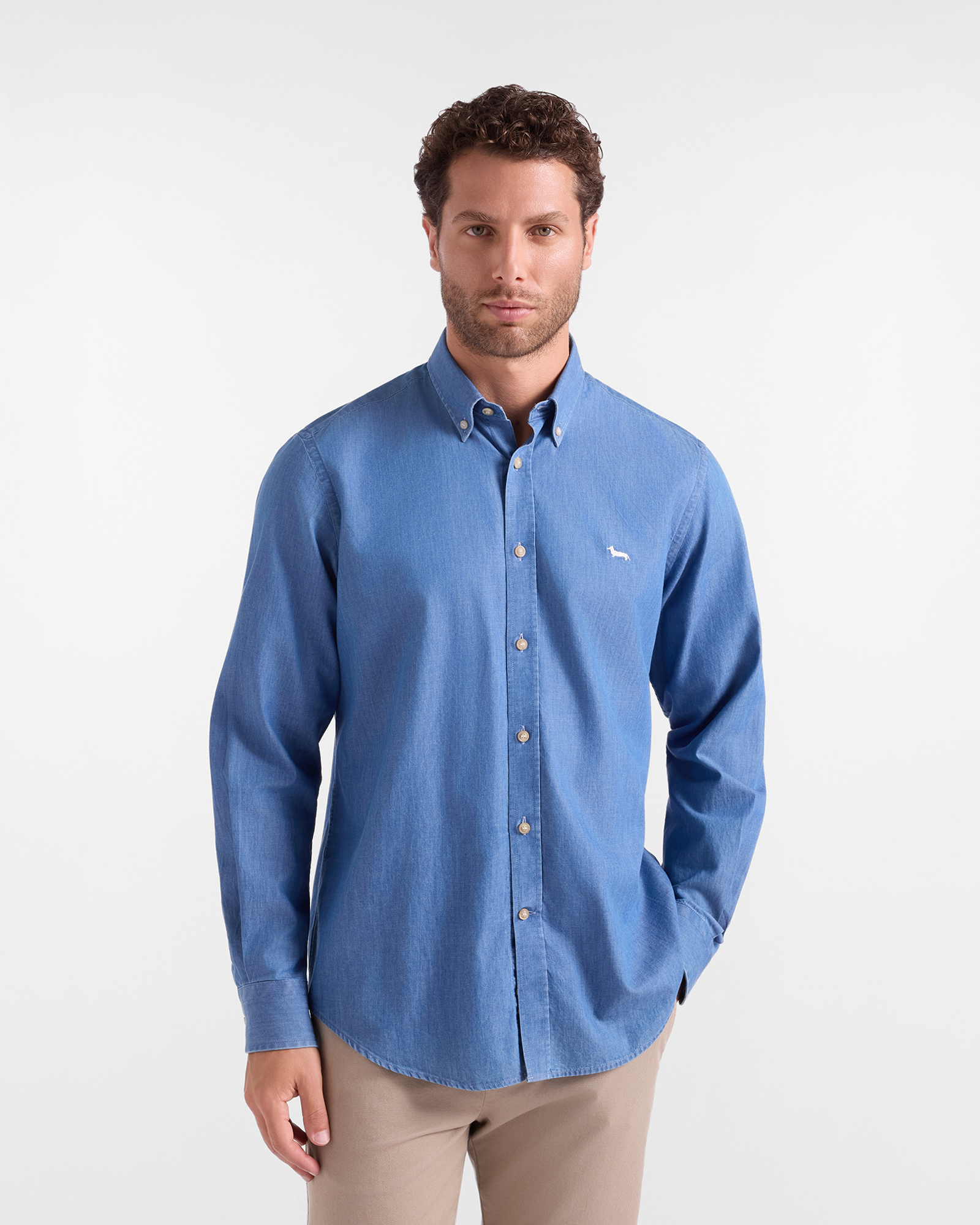 Men's regular-fit dark blue denim shirt with button-down collar and rope topstitching