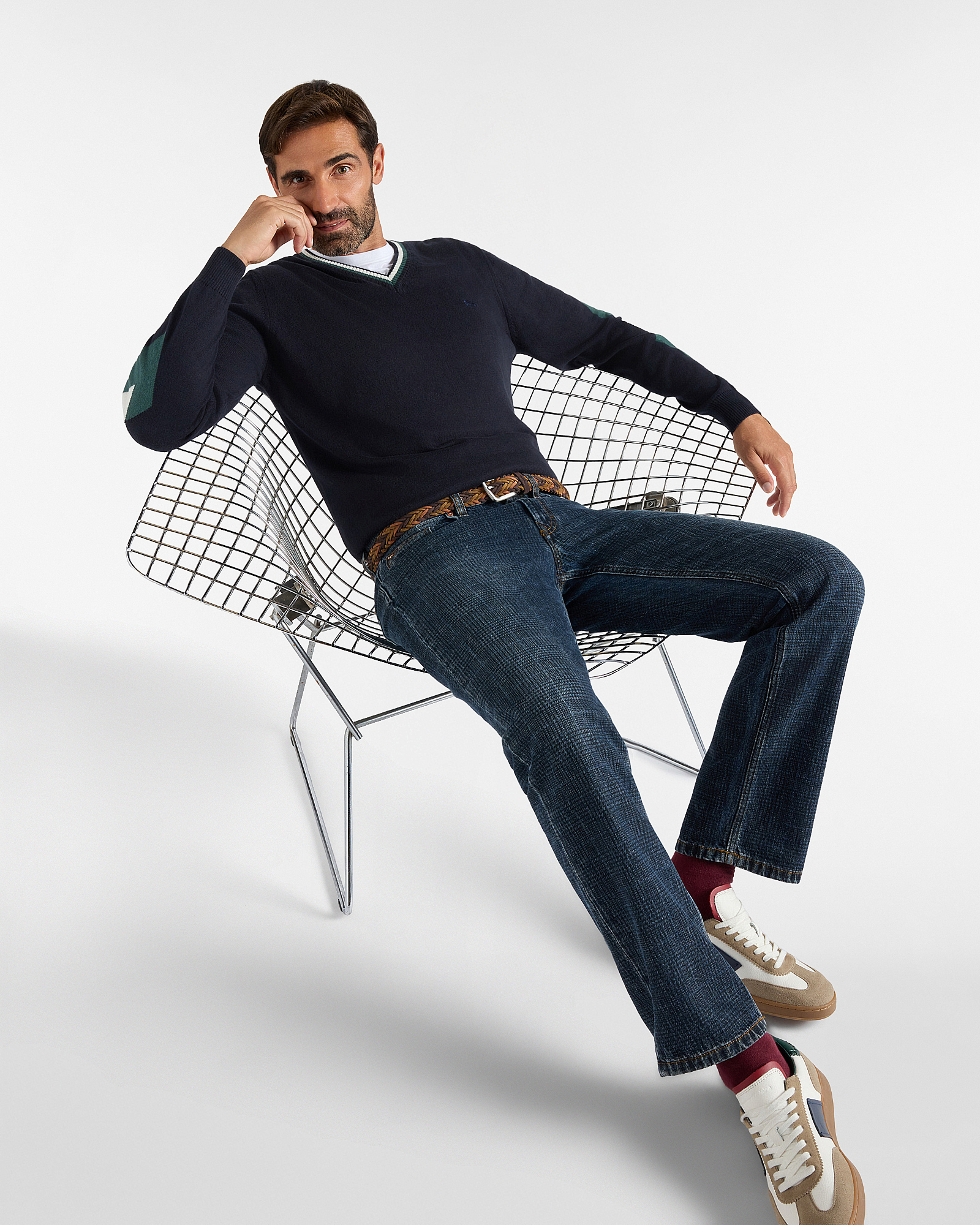 V-NECK WITH ARGYLE PATCHES ON ELBOWS, NAVY BLUE, large image number 3