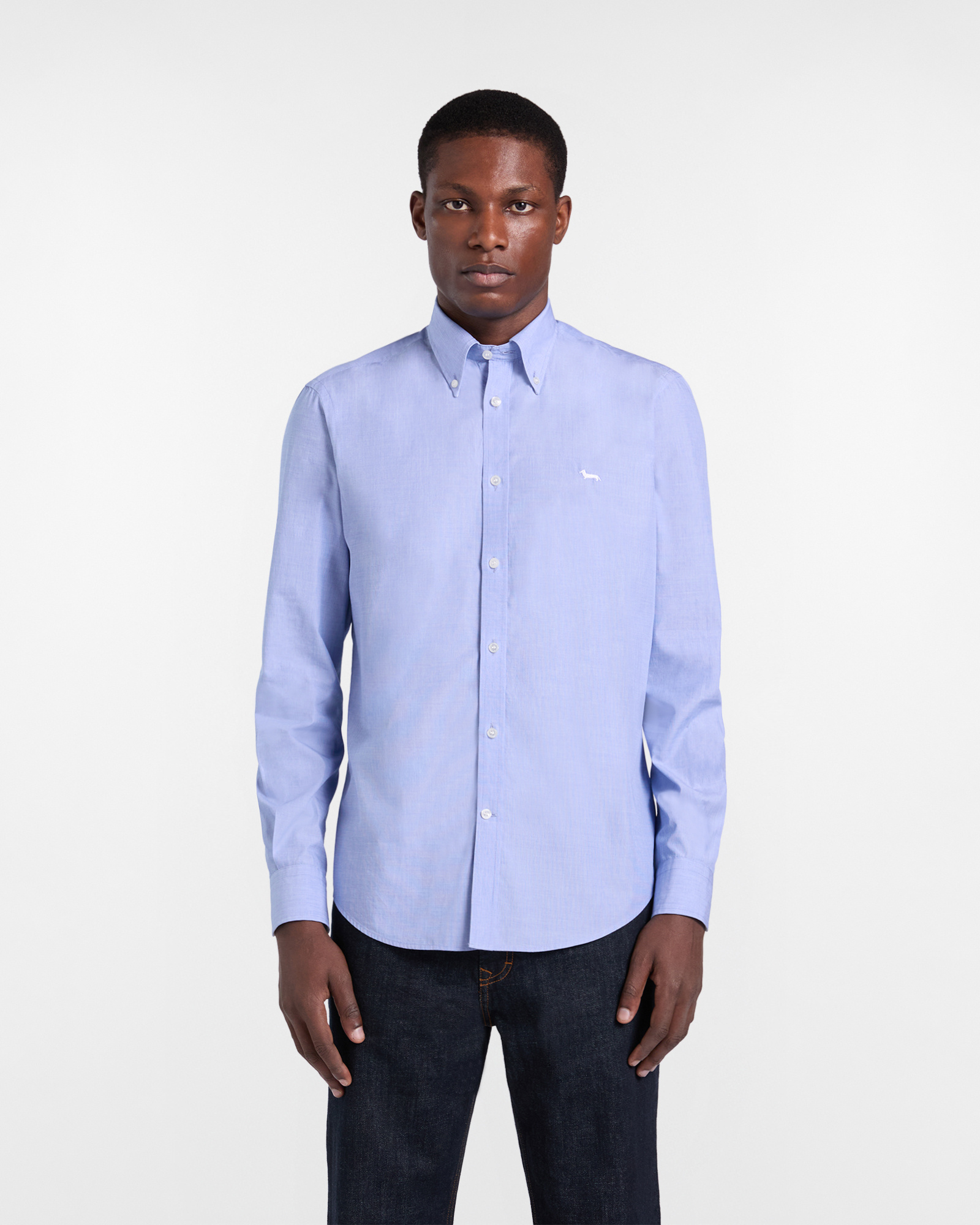 Men's regular-fit solid color shirt