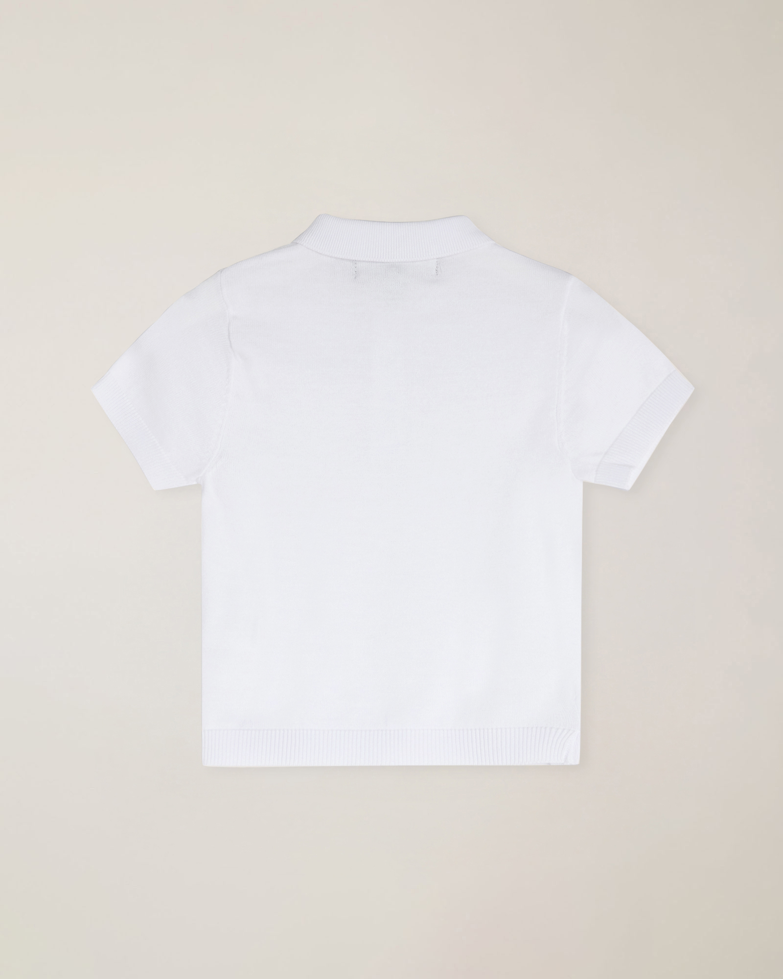 Polo de manga corta con logotipo bordado