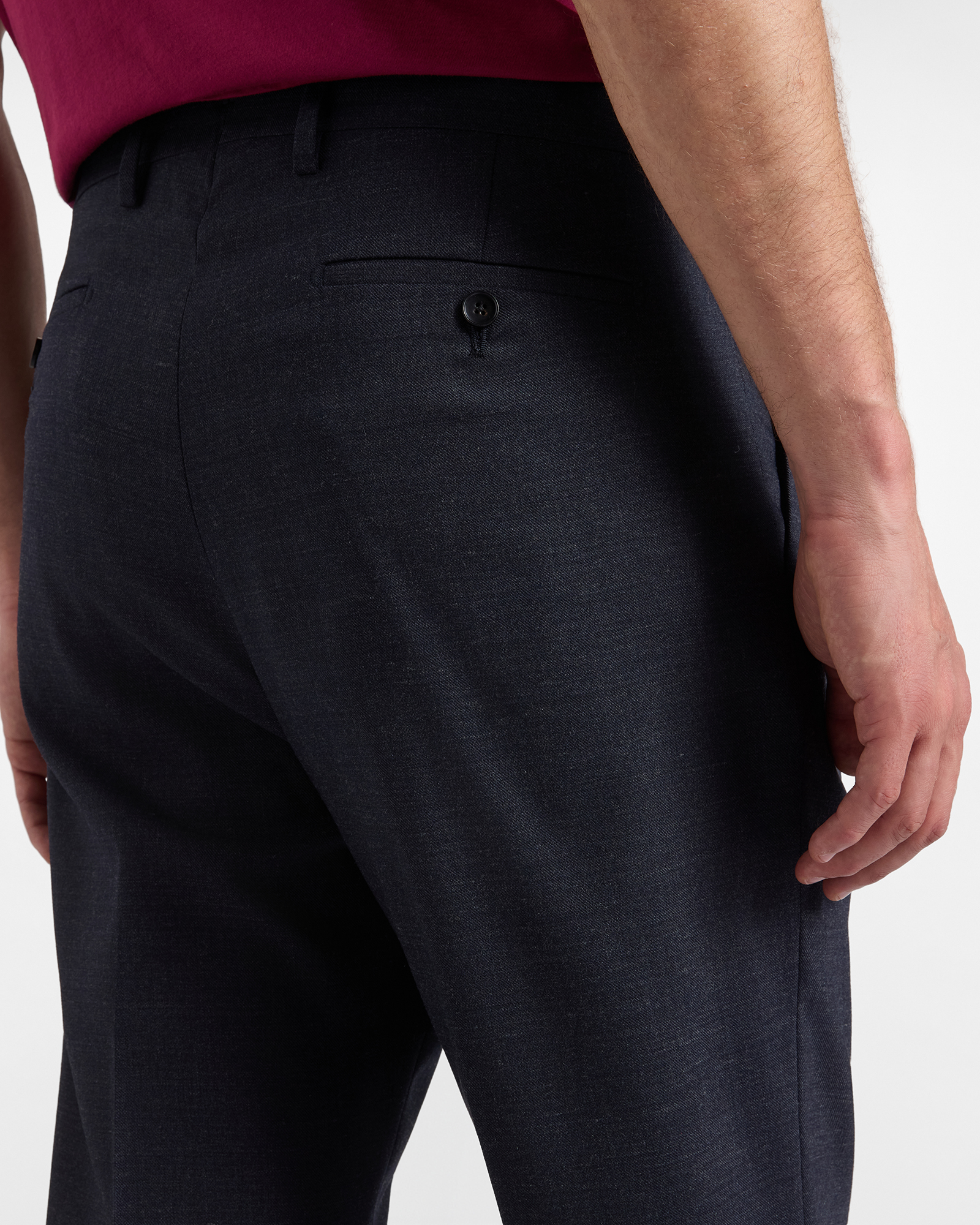Men&rsquo;s chino trousers with pleats and turn-ups, &lsquo;Capsule Qualit&agrave;&rsquo; range, NAVY BLUE, large