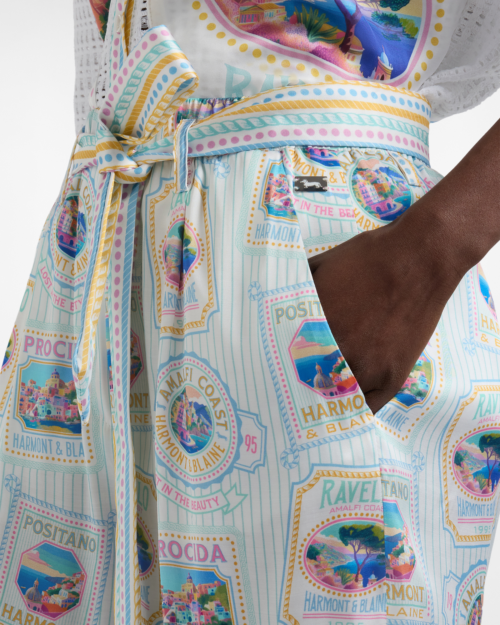 Women's "Postcard" capsule Bermuda shorts, White, large image number 2