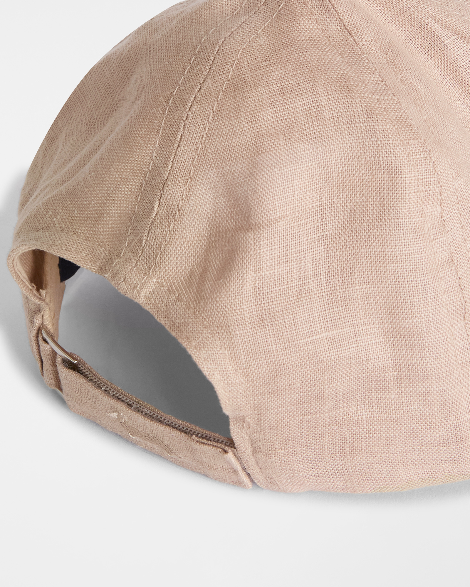 Linen baseball cap with embroidery