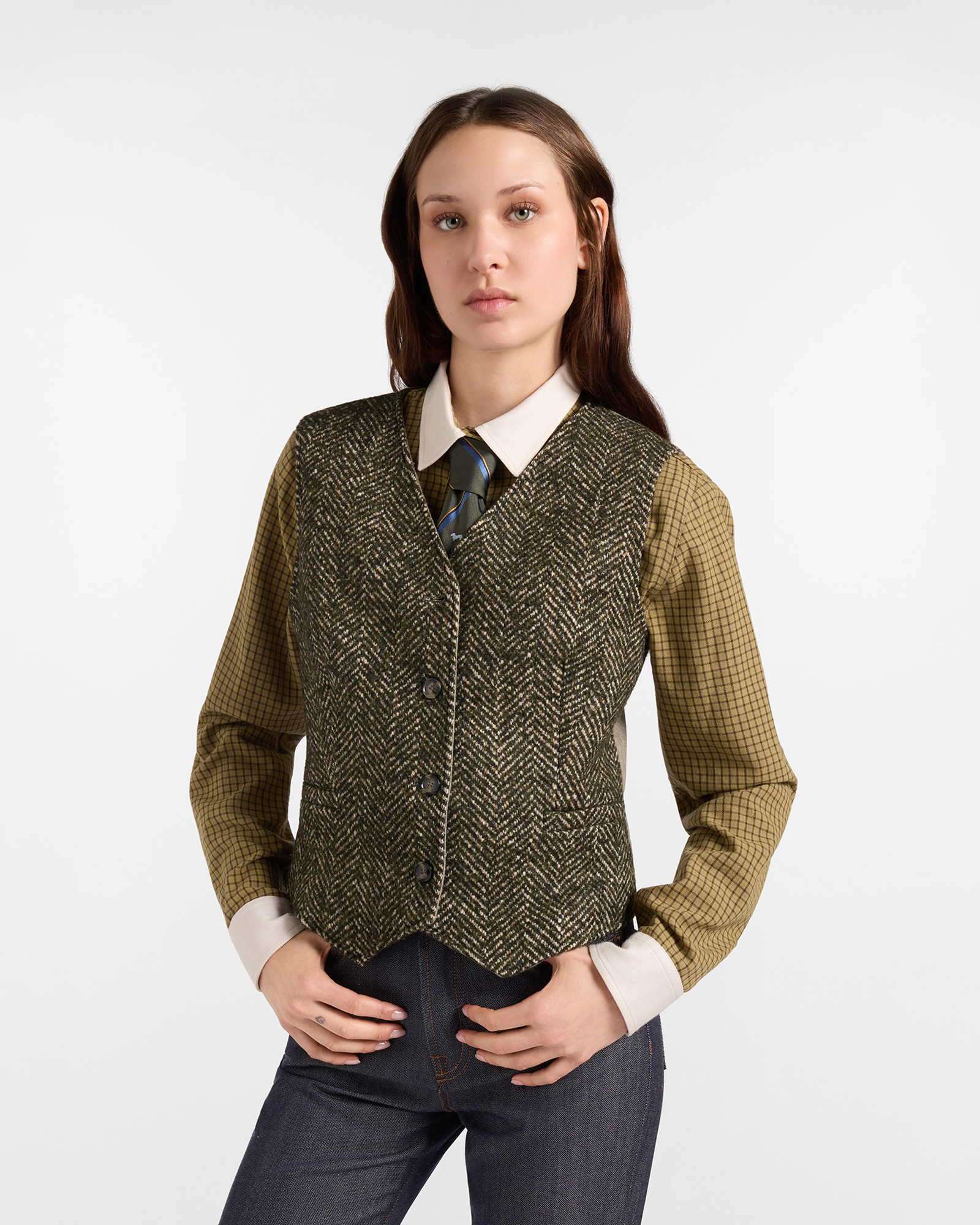 Women&rsquo;s slim-fit waistcoat from the &lsquo;Qualit&agrave; a Colori&rsquo; capsule collection in green technical wool blend