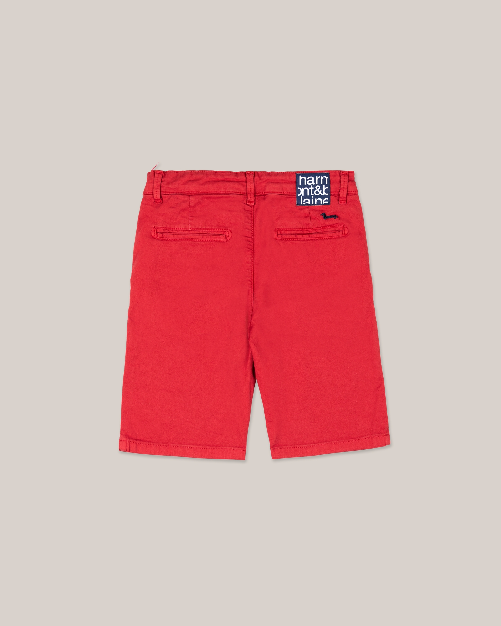 Bermuda shorts with a slant pocket and embroidered logo