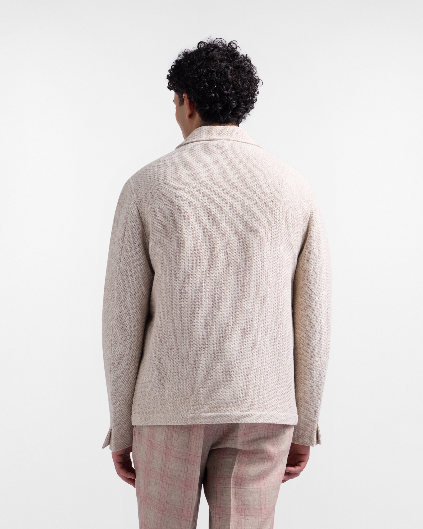 Sobrecamisa para hombre de la c&aacute;psula Artigianalit&agrave; a Colori con bordes en tela inglesa