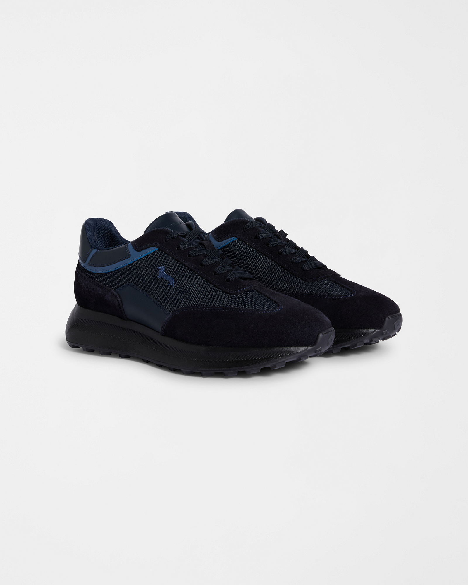 Sneakers in Fabric and Suede