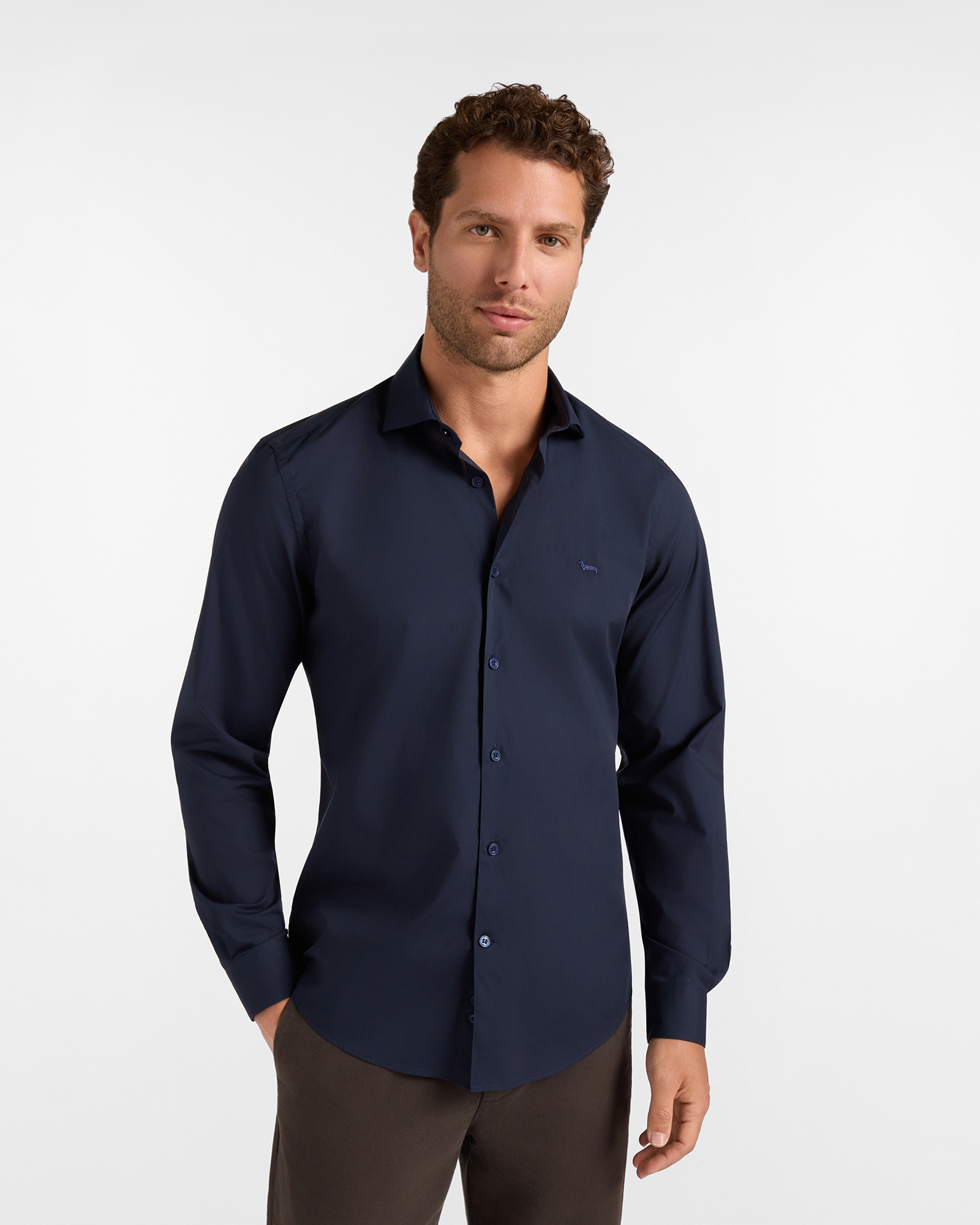 Men's narrow-fit solid dark blue shirt in stretch poplin