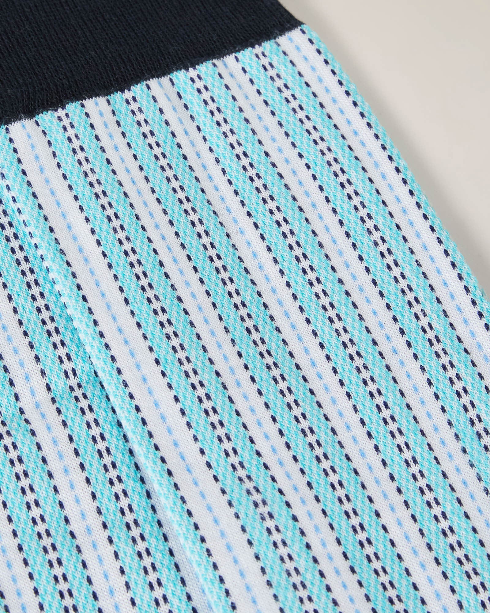 Socken mit gleichmäßigen Streifen, Kanariengelb, large image number 1