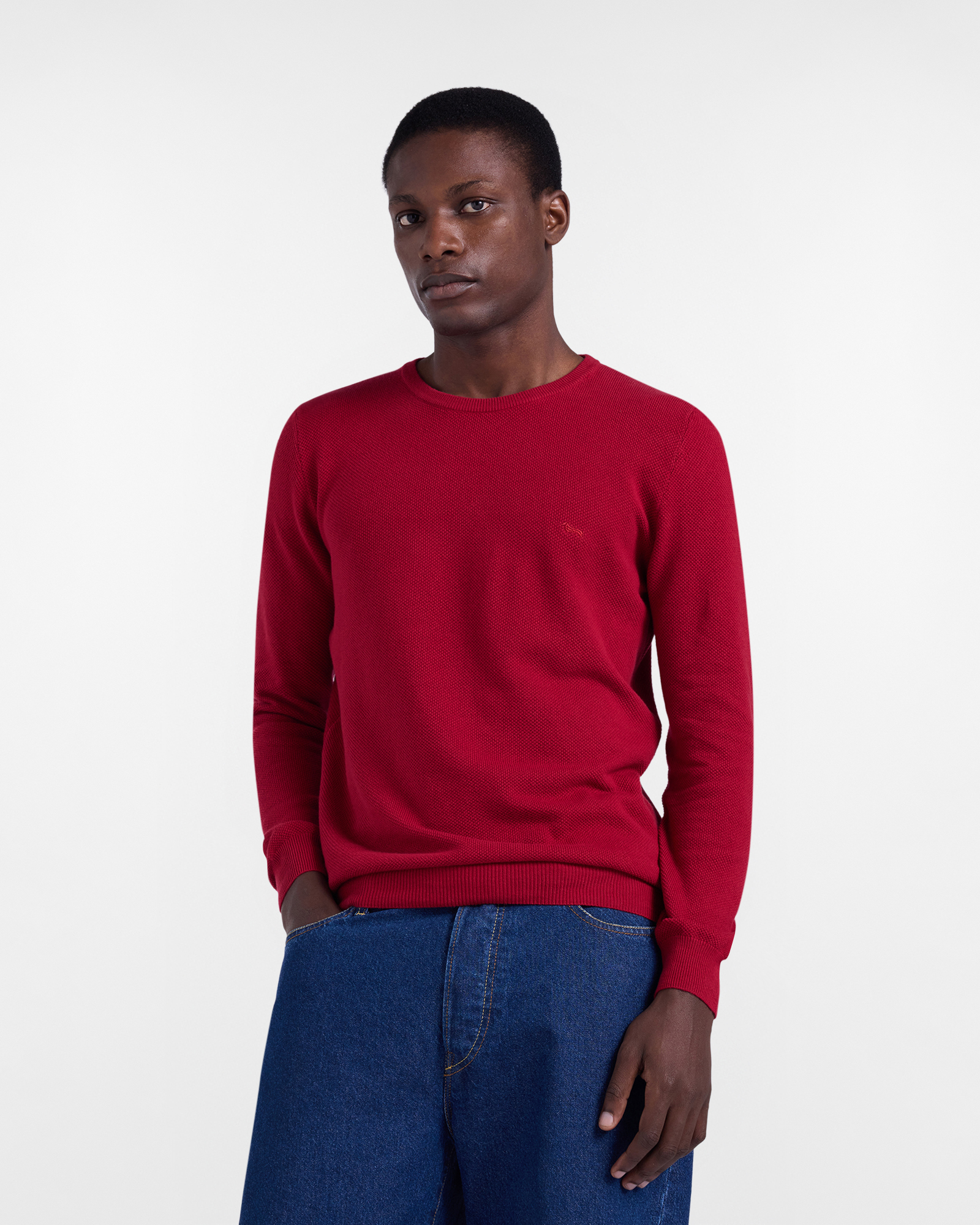 Crewneck pullover with 3D processing