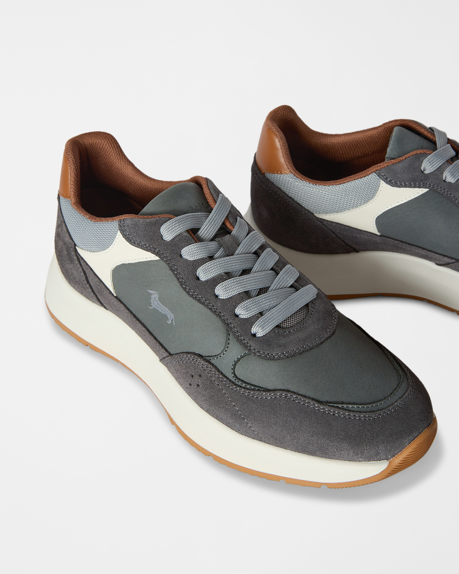 Men&rsquo;s suede and mesh urban comfort sneakers, GRAY, large