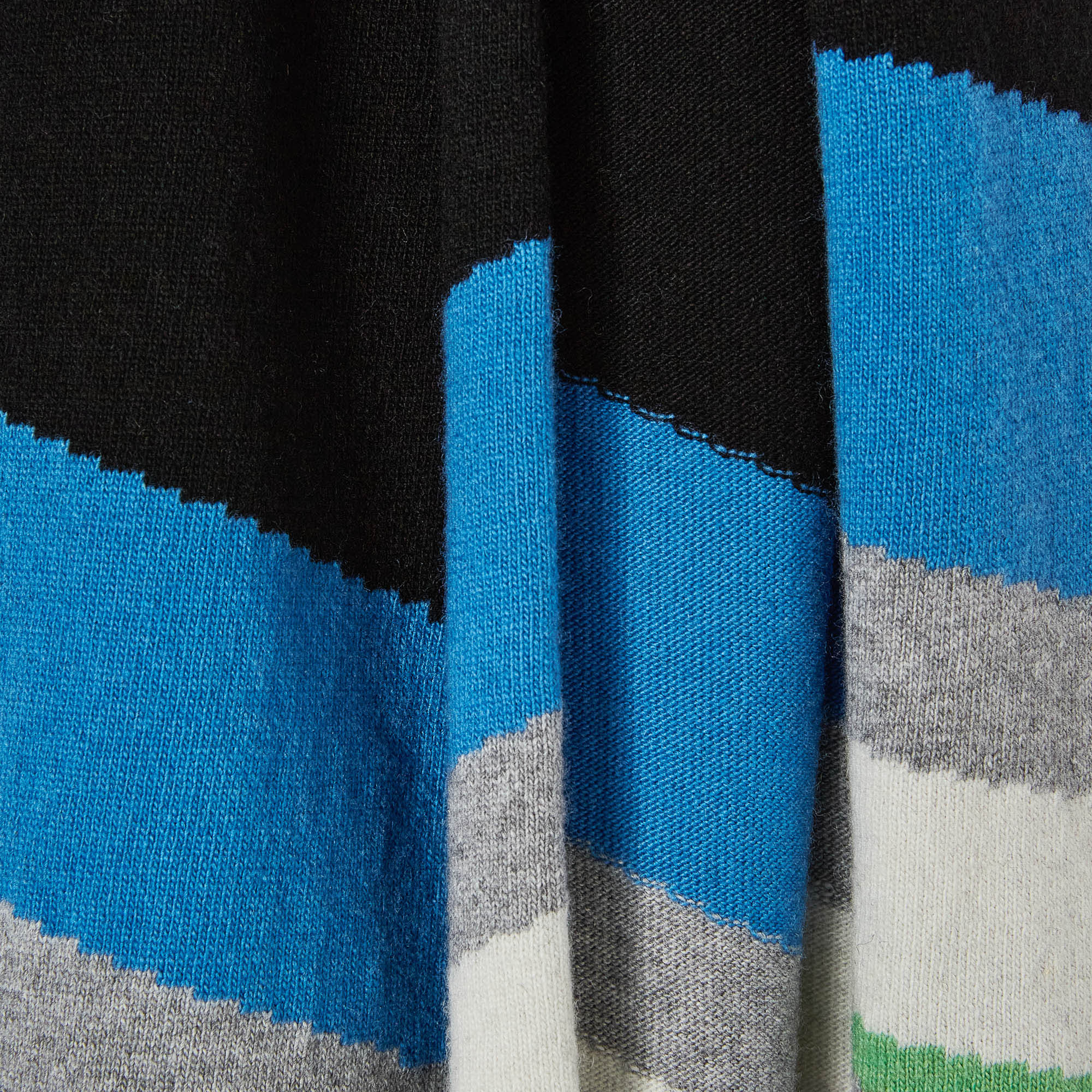 Maxi Chevron Motif Knitted Scarf, Unique Variant, large image number 1