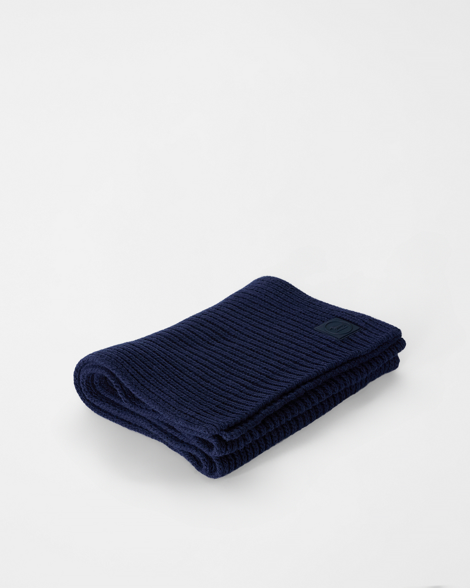 Men&rsquo;s wool and cashmere blend scarf with signature patch, NAVY BLUE, large