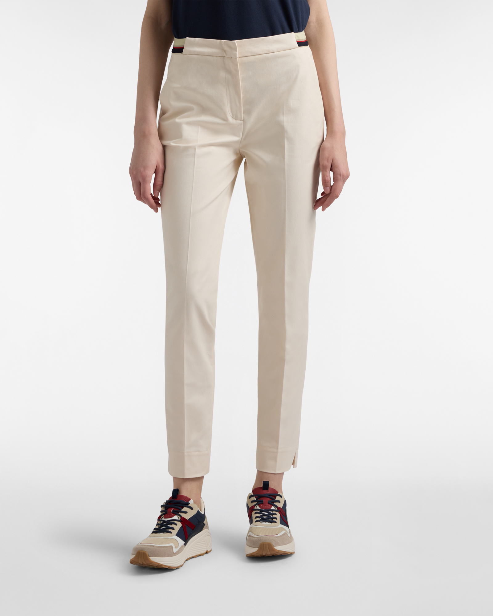 Women's elasticated chinos