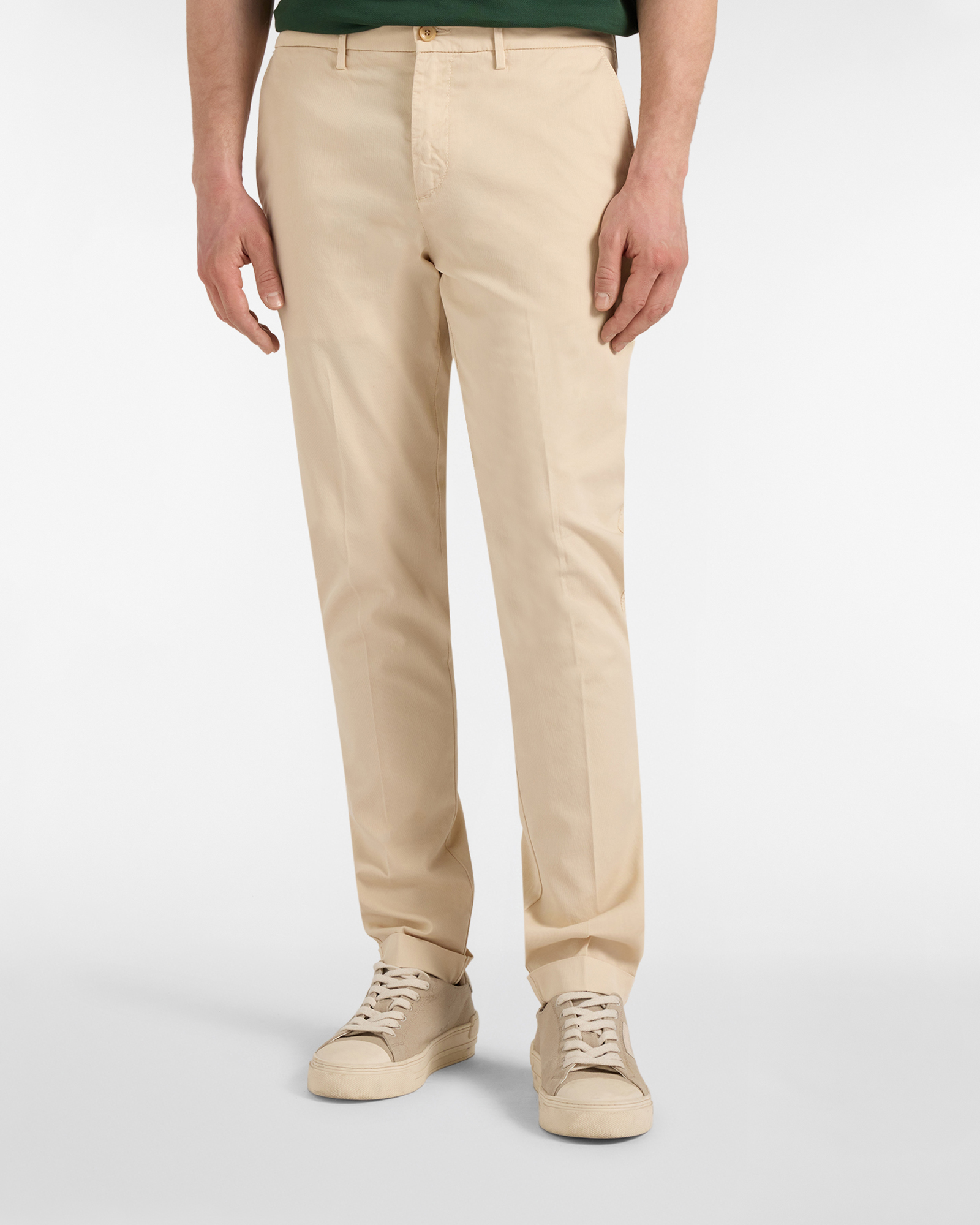 Men's slim-fit chino pants