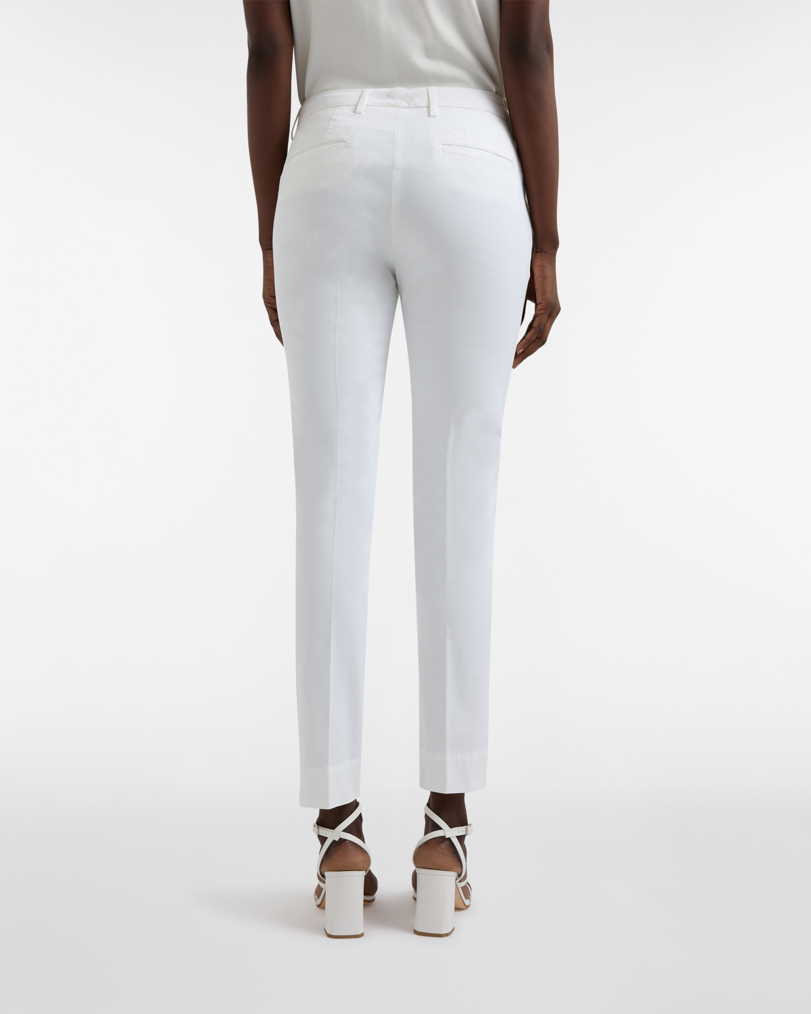 Women's slim-fit pants with slant pocket