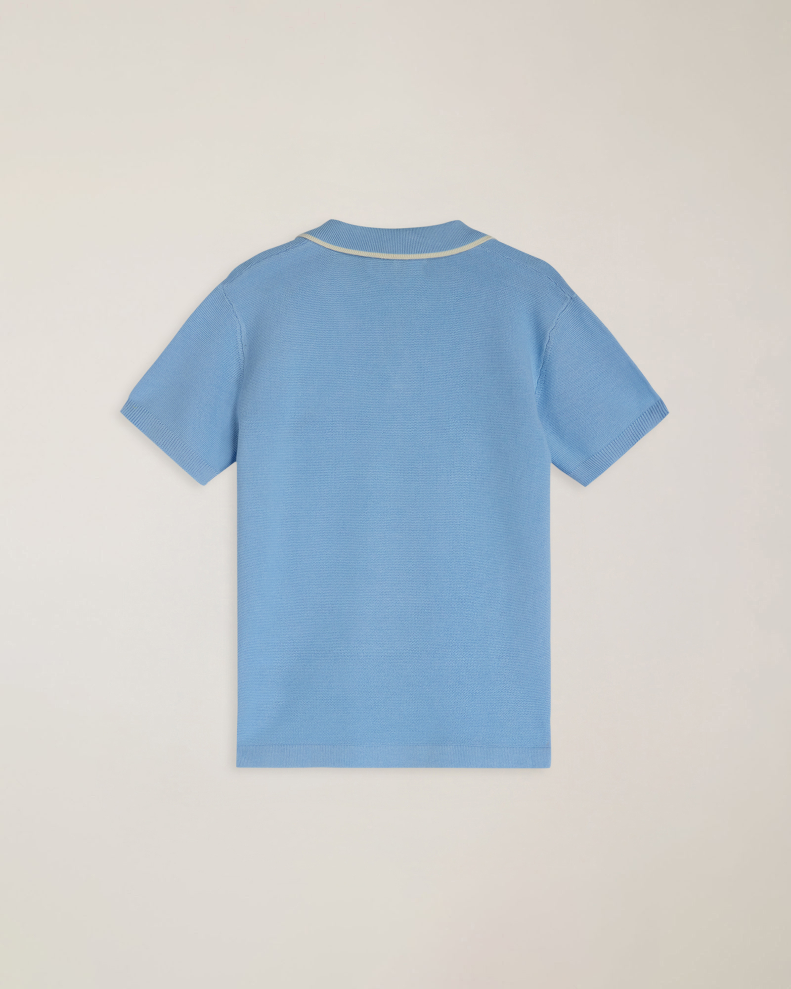 Polo de manga corta con logo bordado