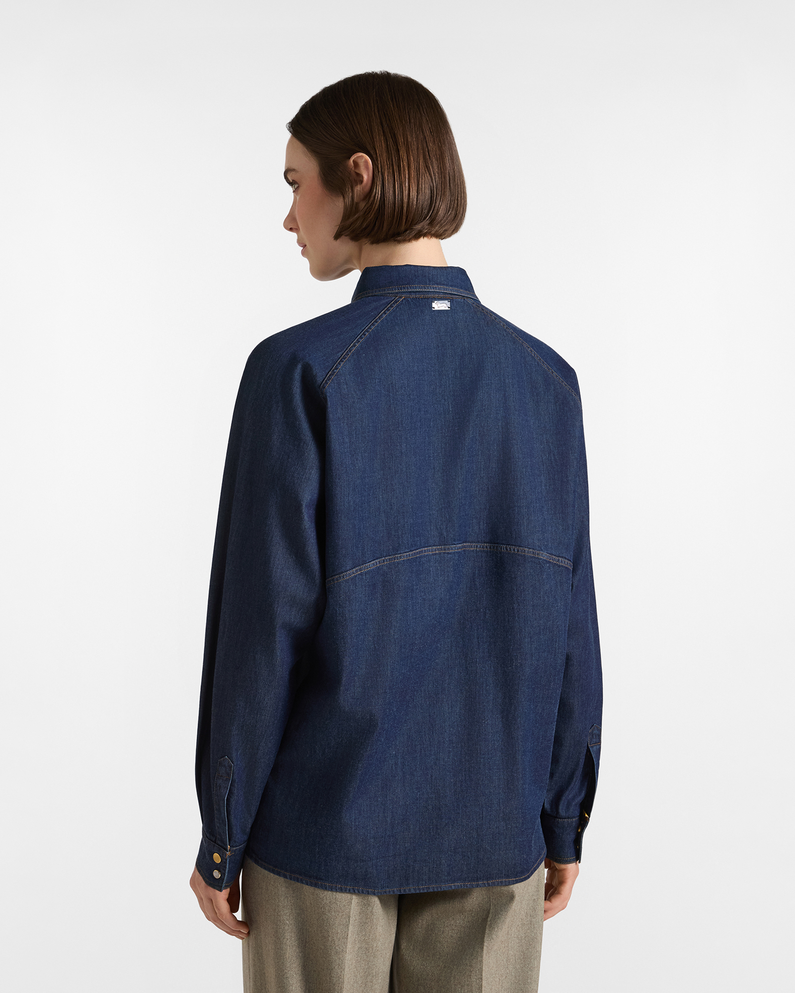 Women's Made in Italy oversize dark  denim shirt with raglan seams, DENIM BLUE, large image number 2