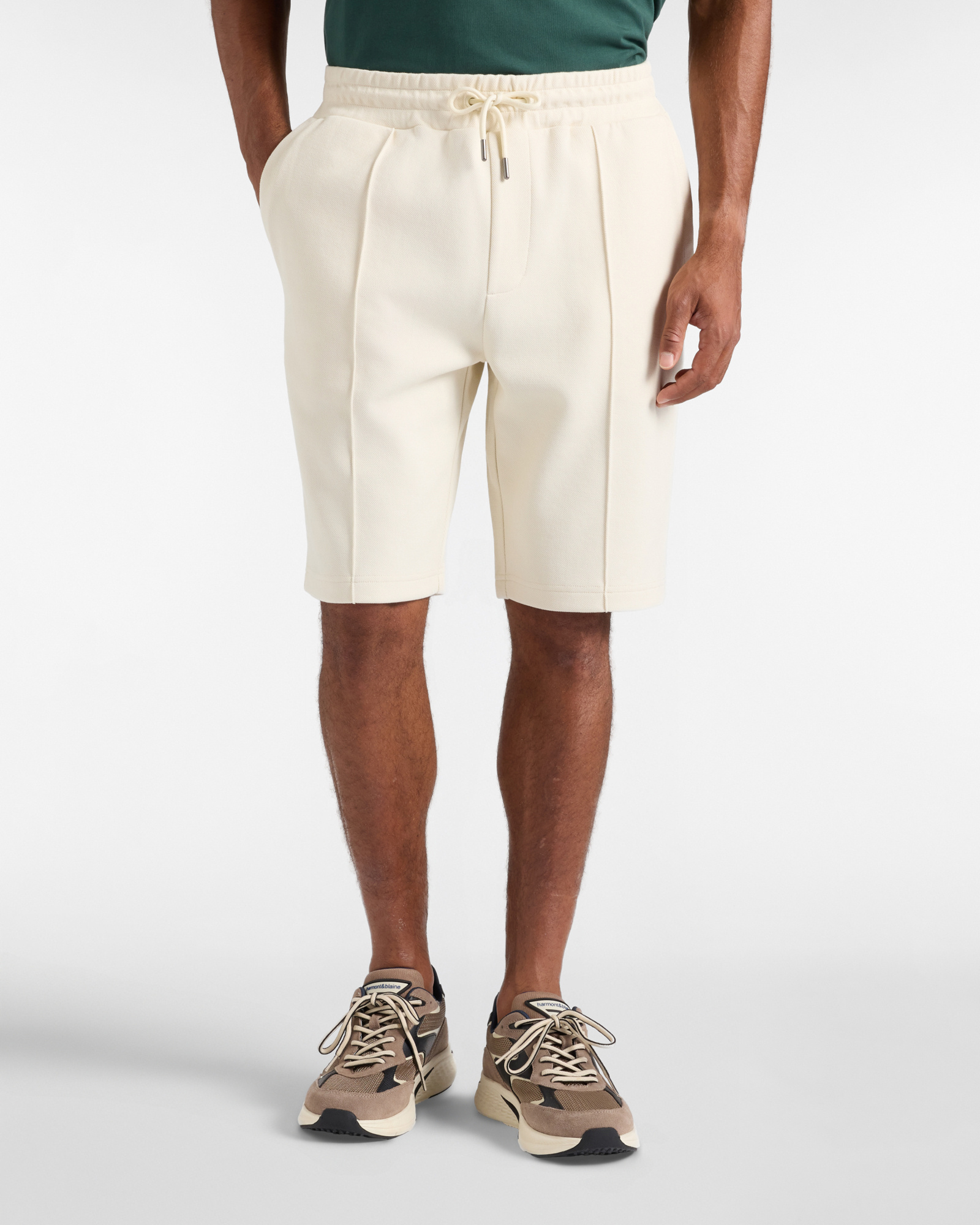 Herren-Shorts in Beige aus Piqu&eacute;-Sweatmaterial mit elastischem Bund