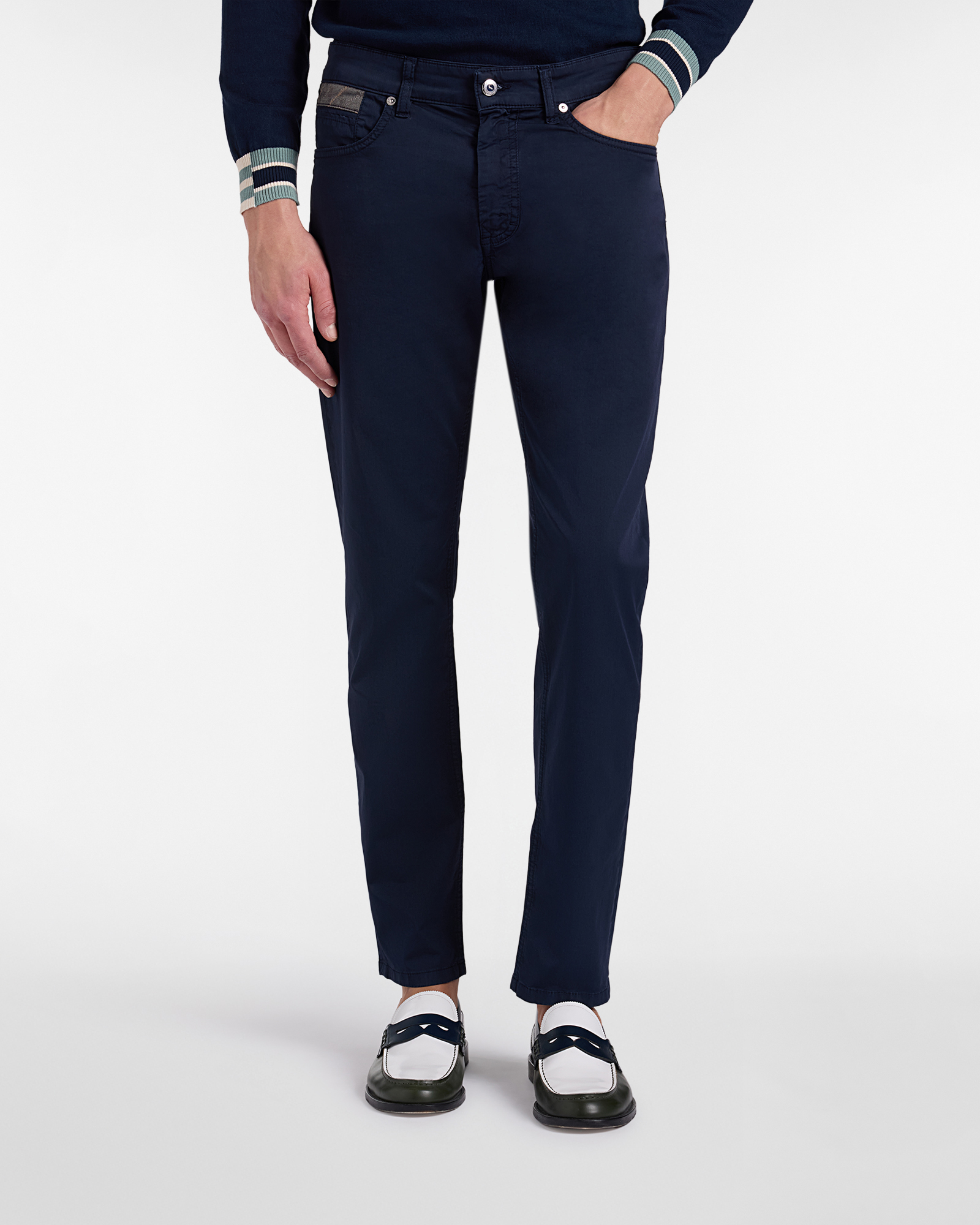Five-pocket trousers with personalization