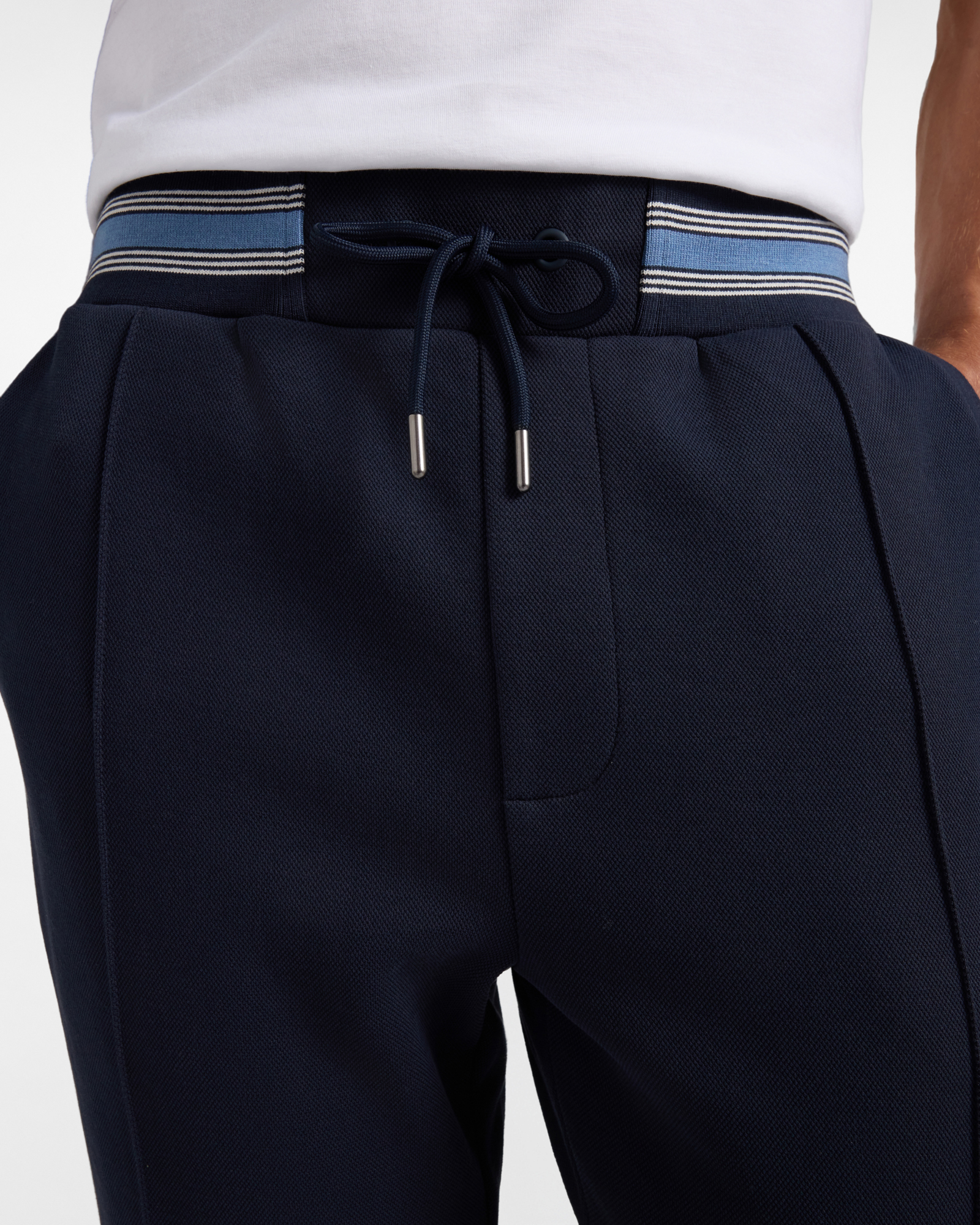 Pantal&oacute;n para hombre en felpa piqu&eacute;  con cintur&oacute;n de rayas, AZUL MARINO, large image number 2