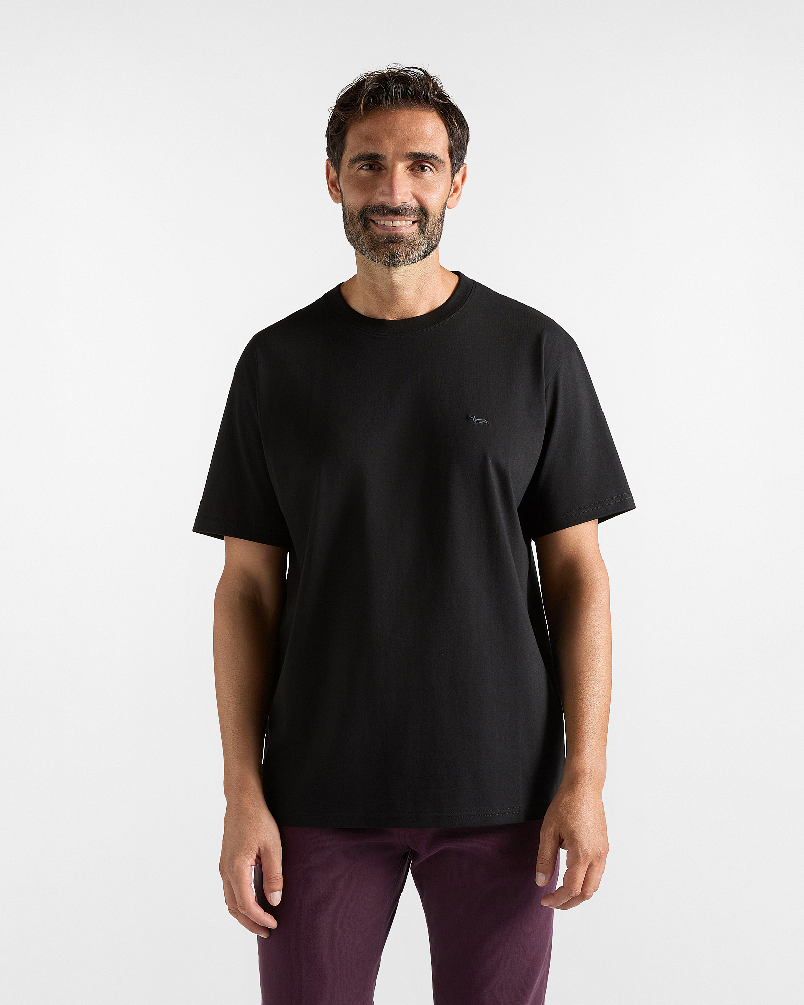 Men's relaxed-fit black T-shirt in 100% pure cotton