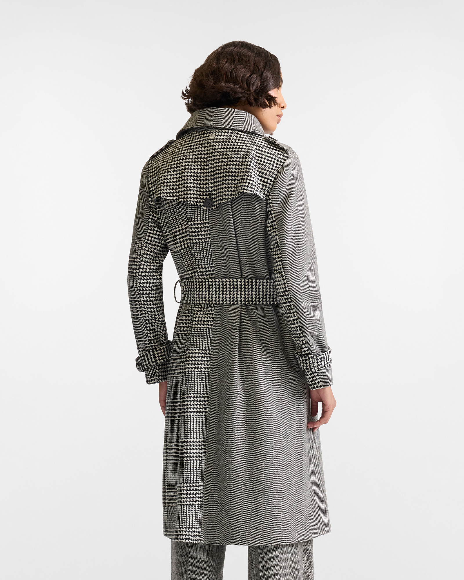 Trench Cruzado en Lana Patchwork Cápsula Artesanía a Colores