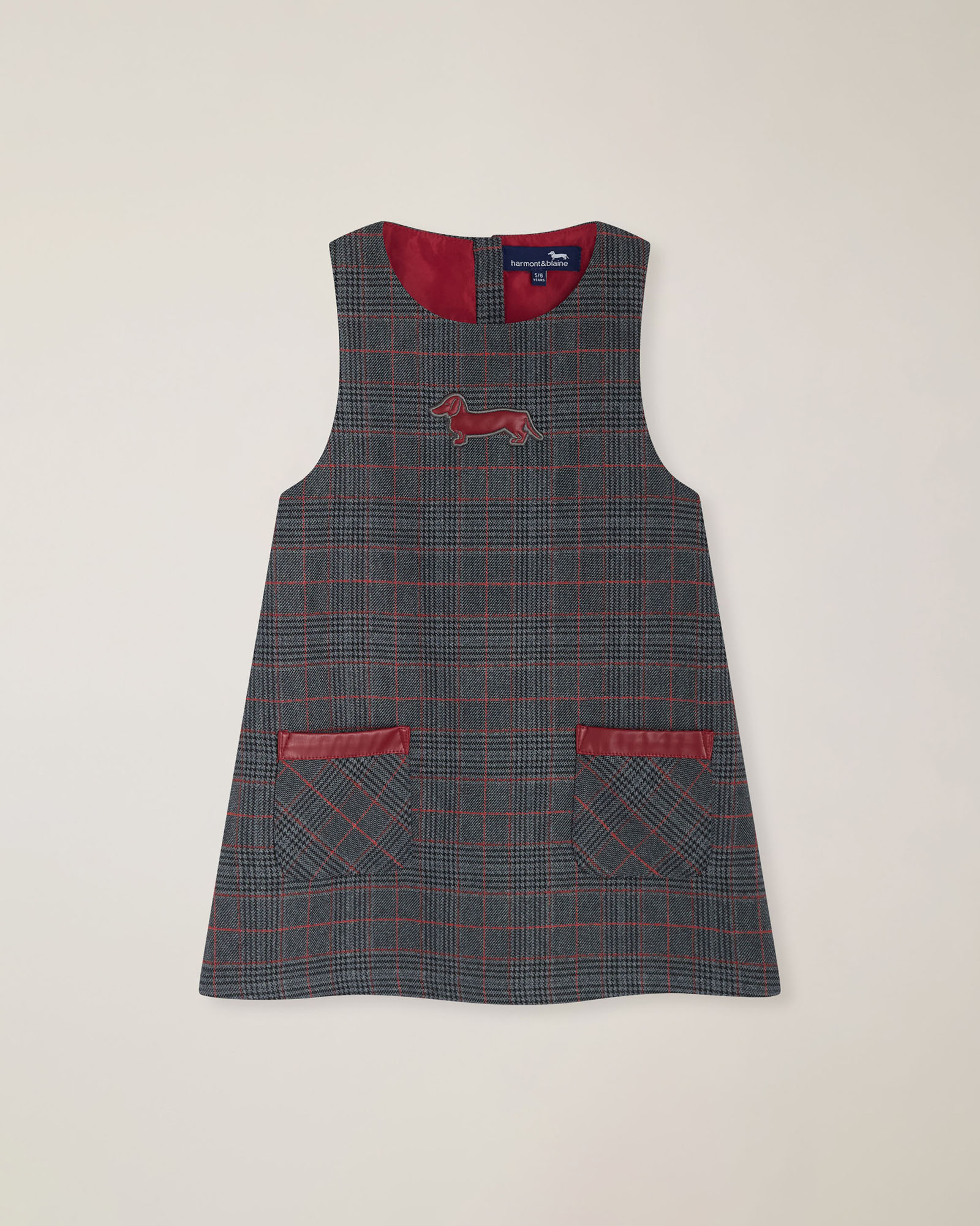  Vestido pichi con detalle de perro salchicha