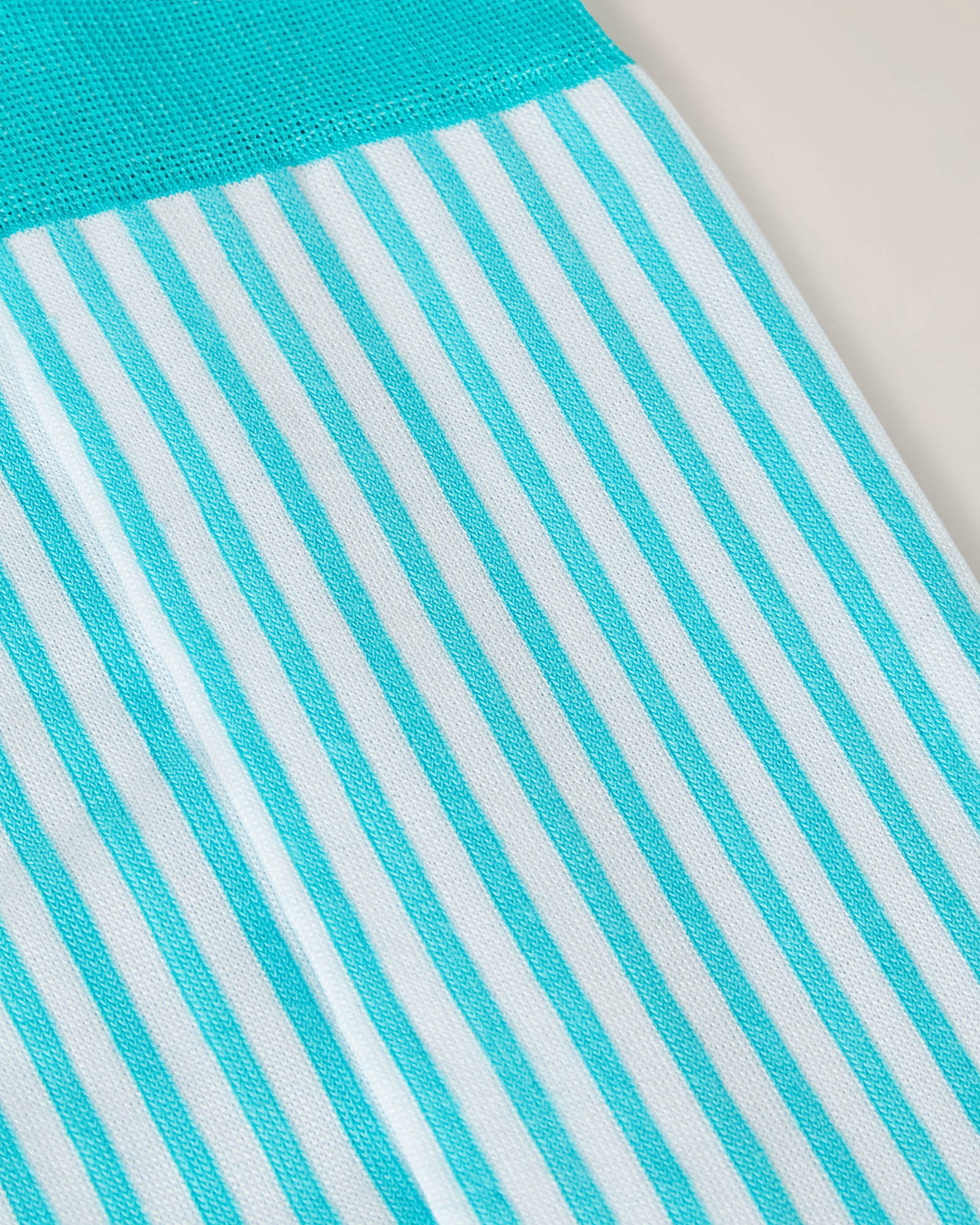 Short Socks with Vertical Stripes