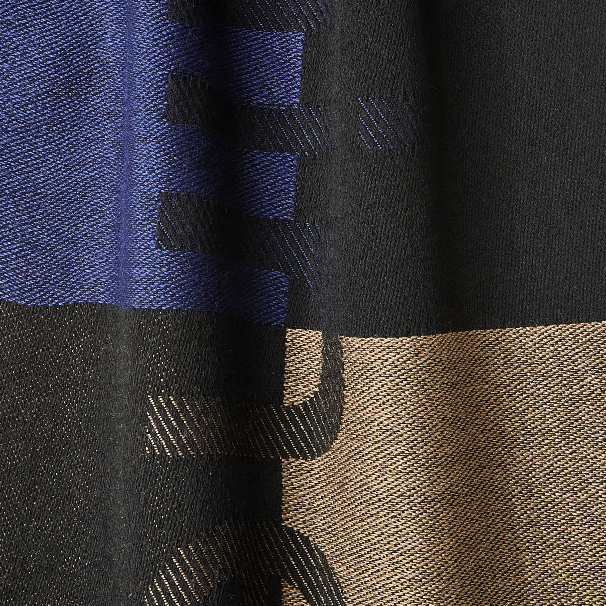 Color-Block Wool Blend Scarf With Large Lettering, Unique Variant, large image number 1