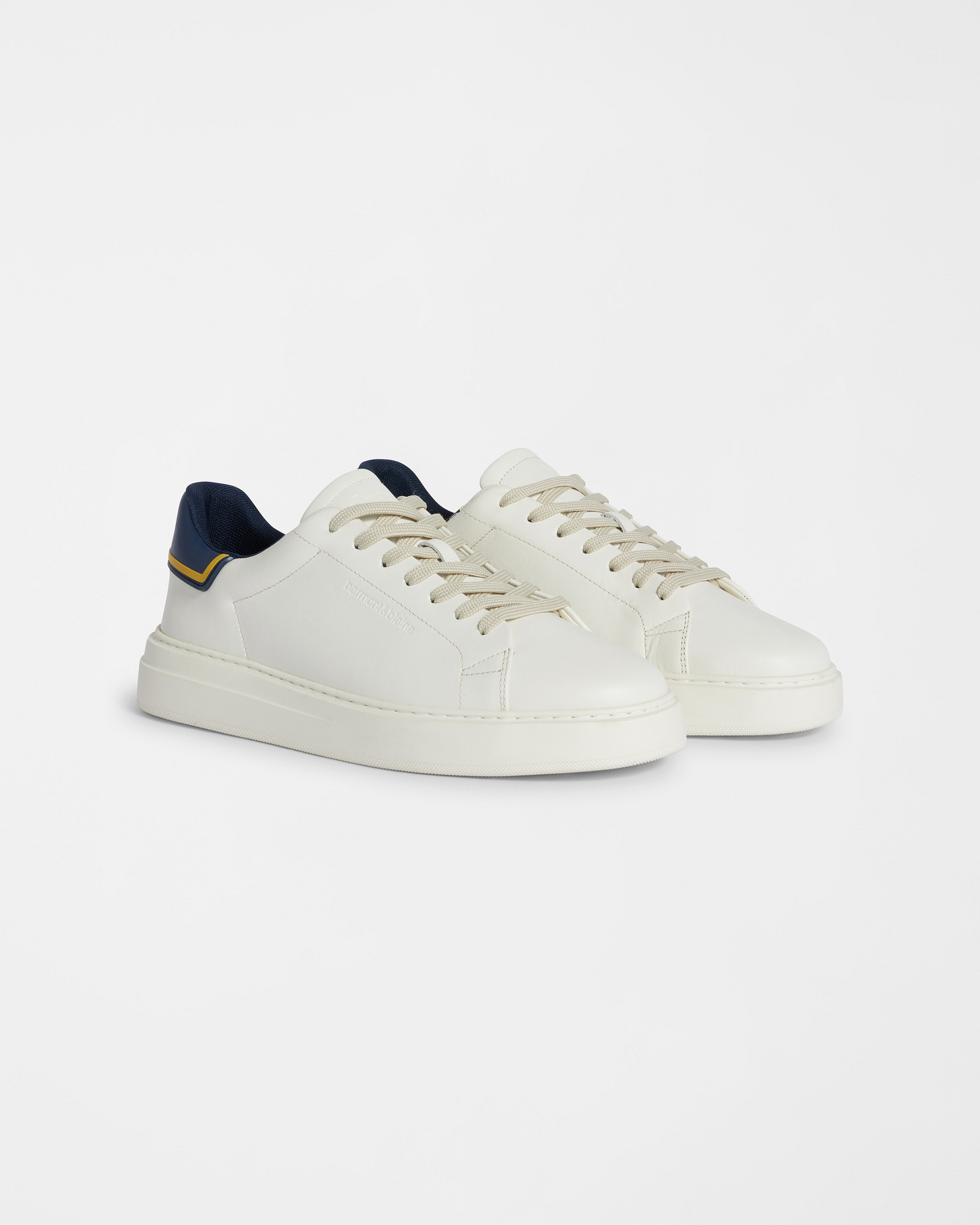 Basic leather sneakers