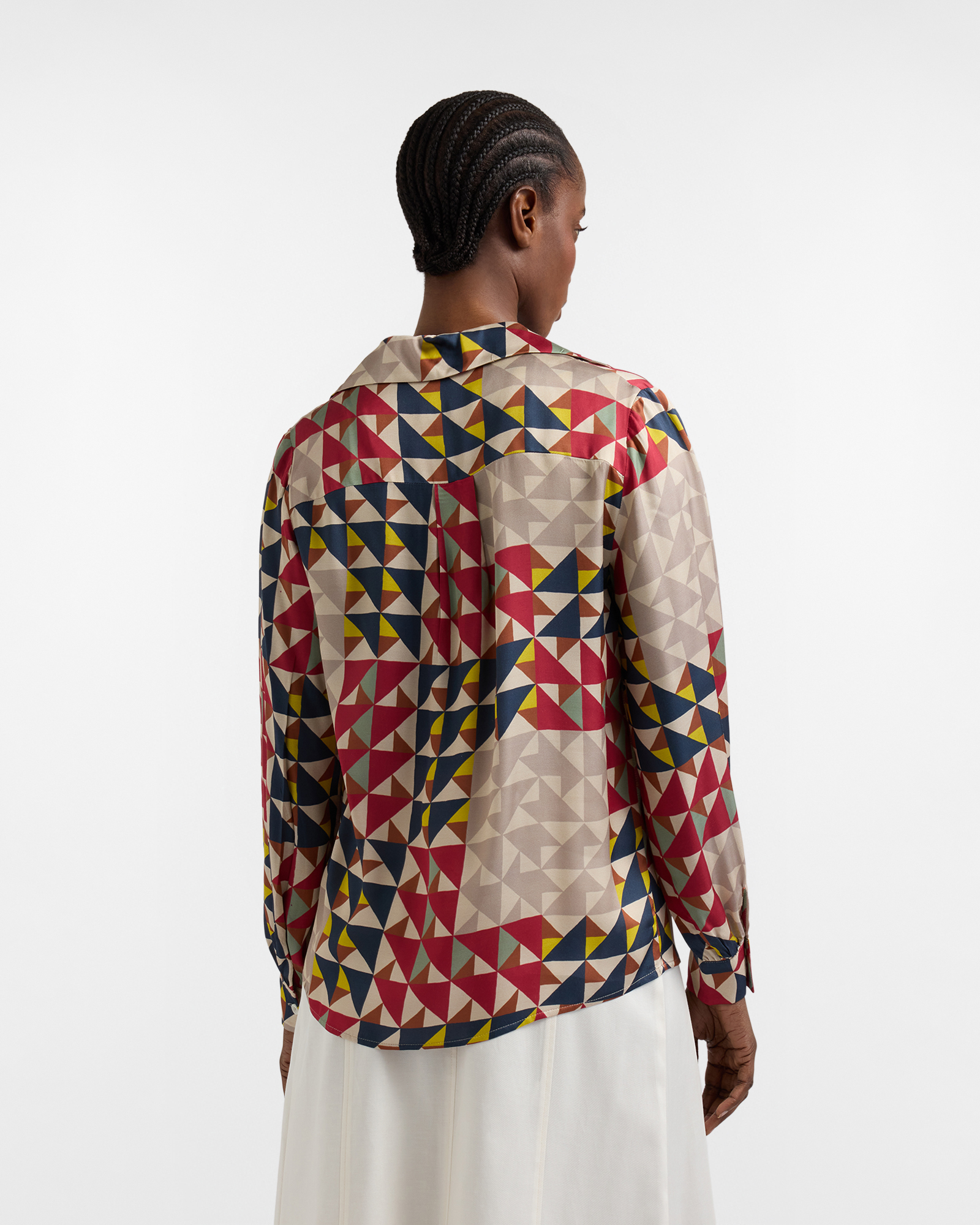 Camisa de mujer estampada geom&eacute;trica