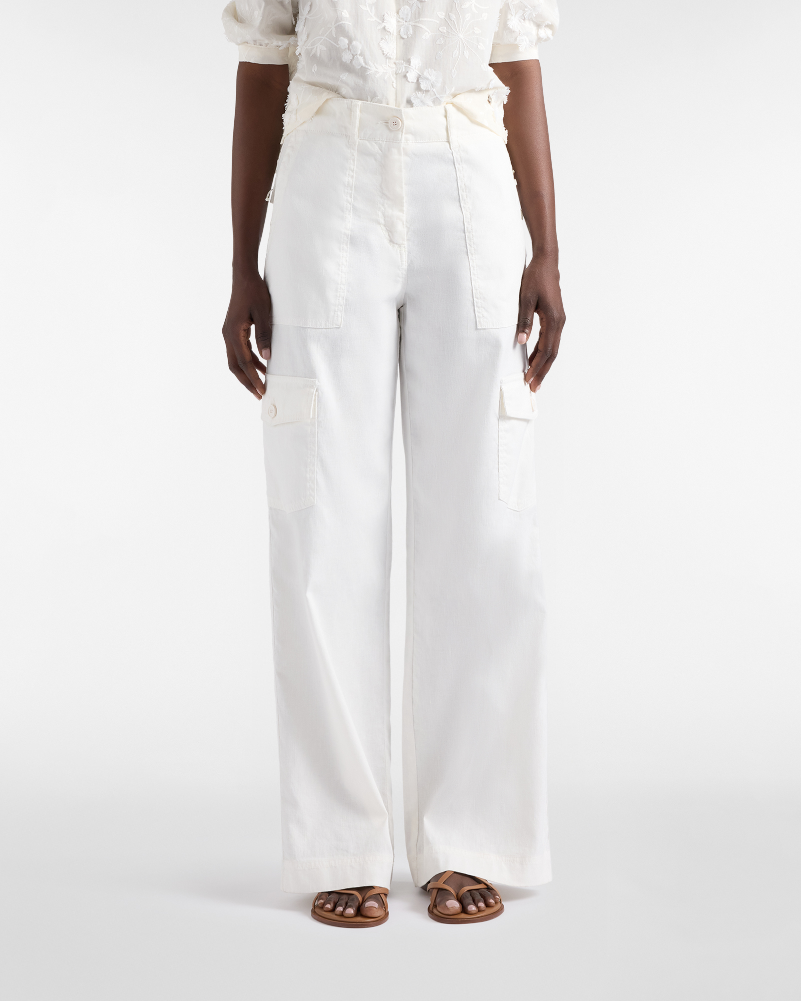 Women&rsquo;s wide leg cargo pants