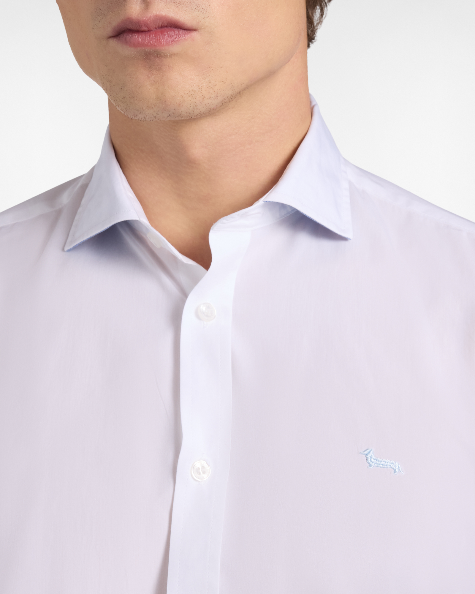 Men's solid color shirt