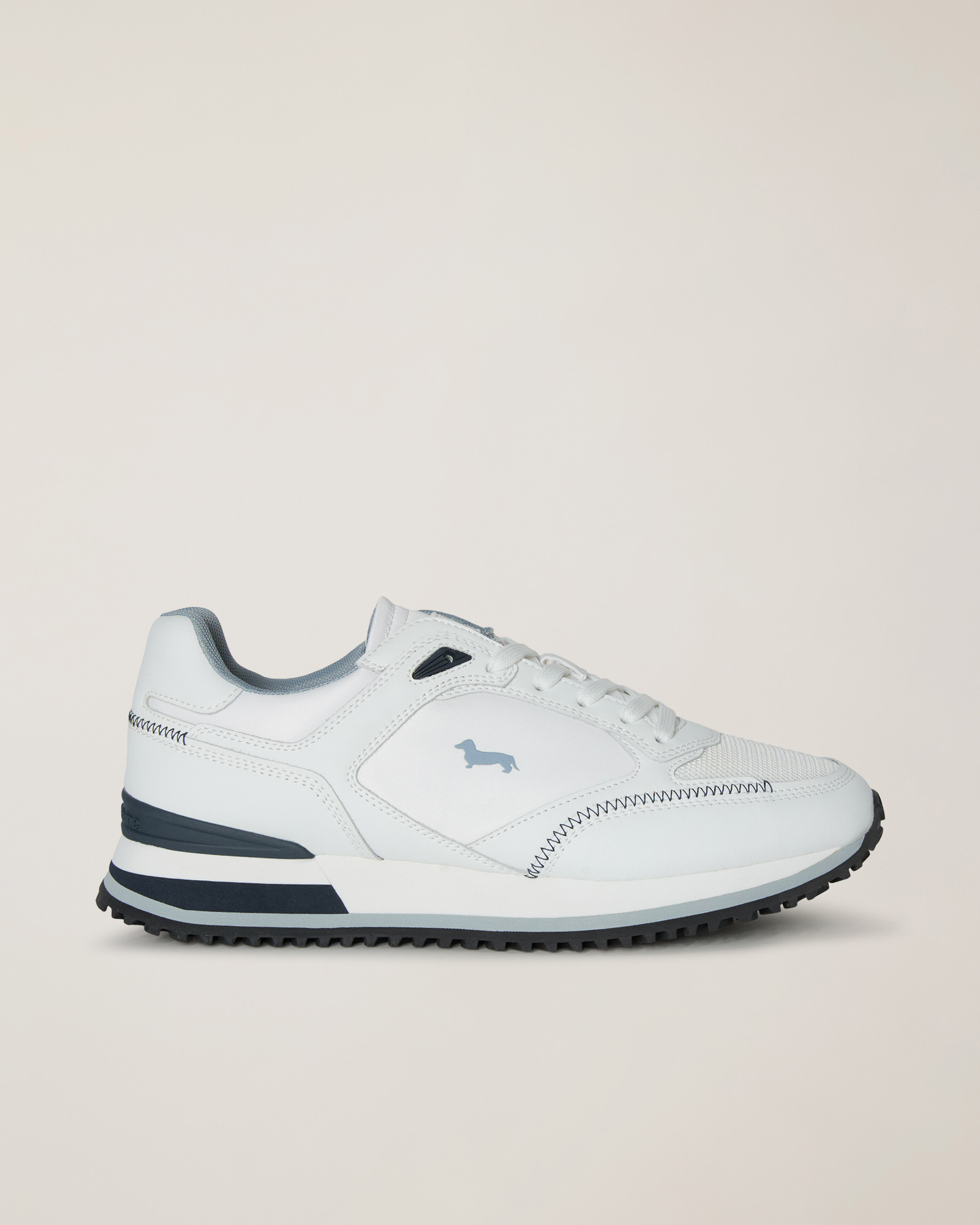 Sneaker mix di materiali