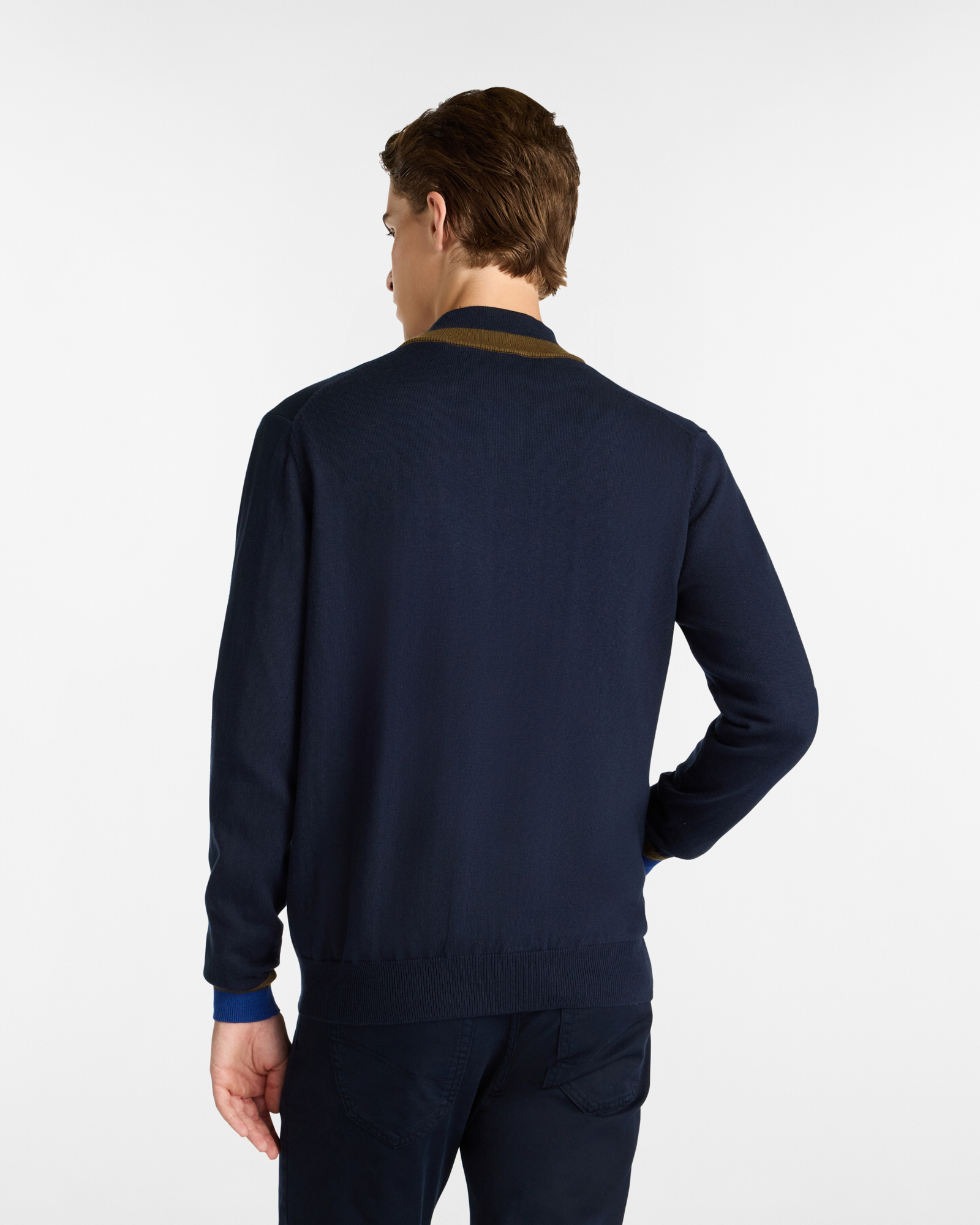 Pullover con Cremallera Completa, Detalles en Contraste y Logo Bordado