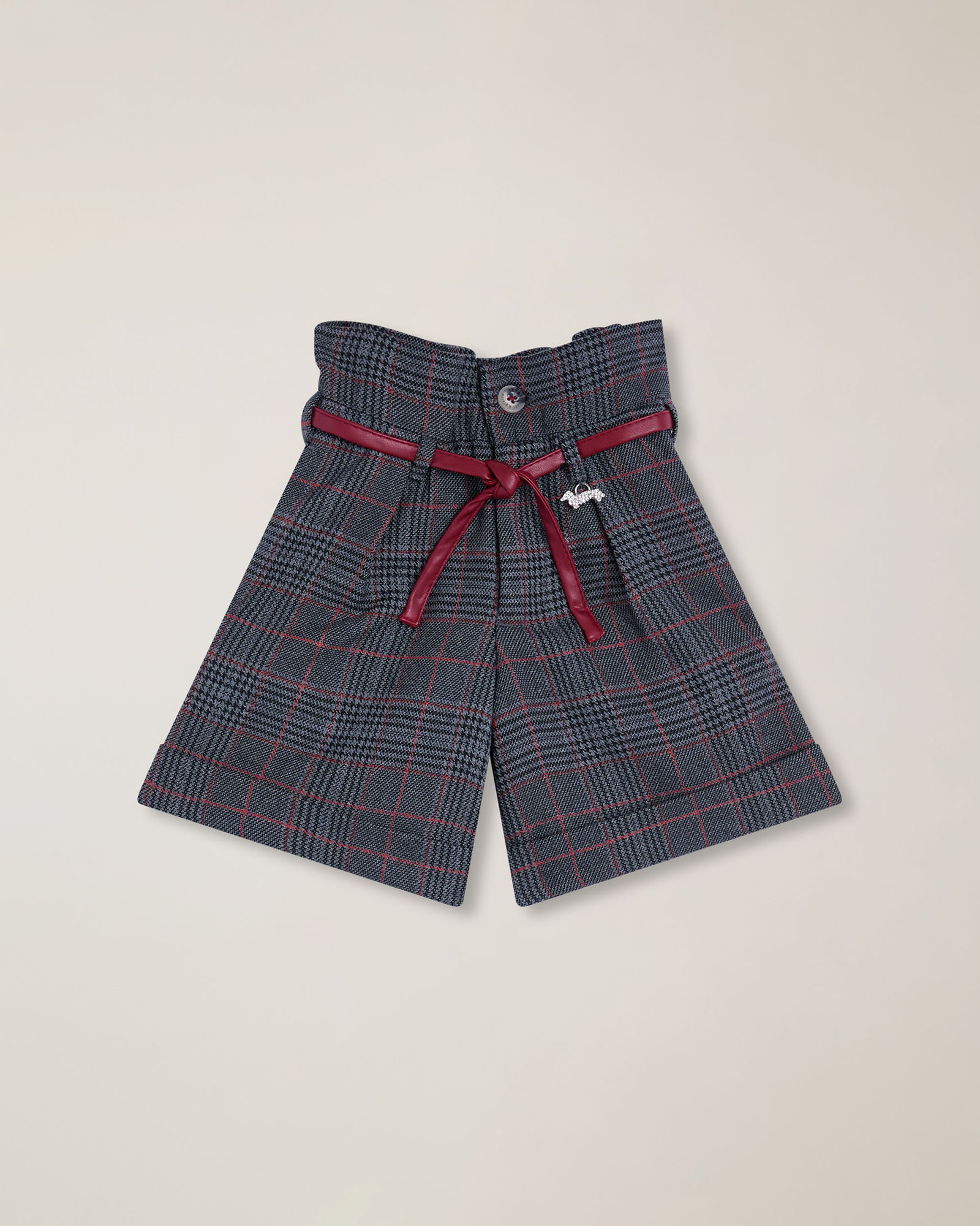Shorts with belt & check pattern