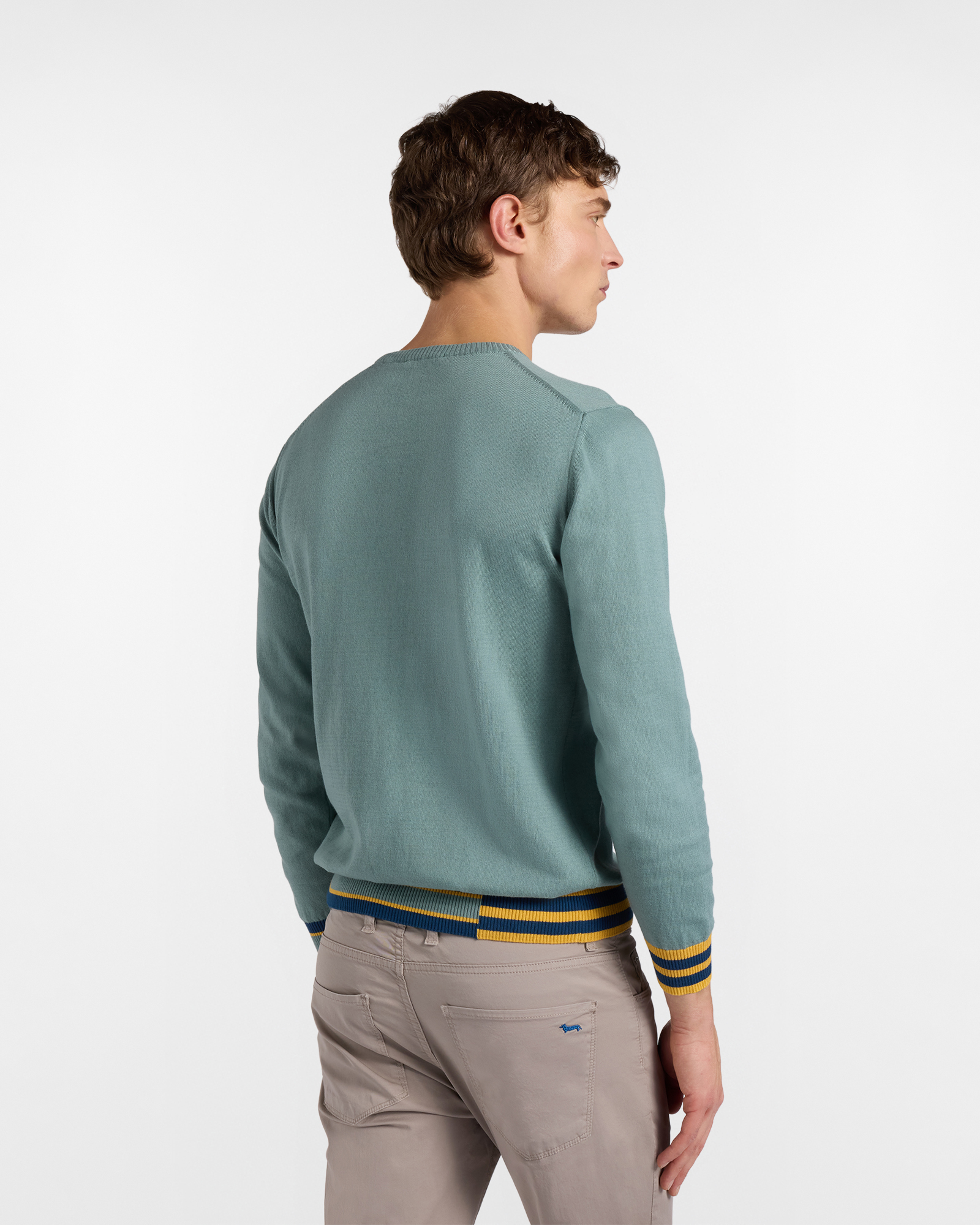 Color block pullover