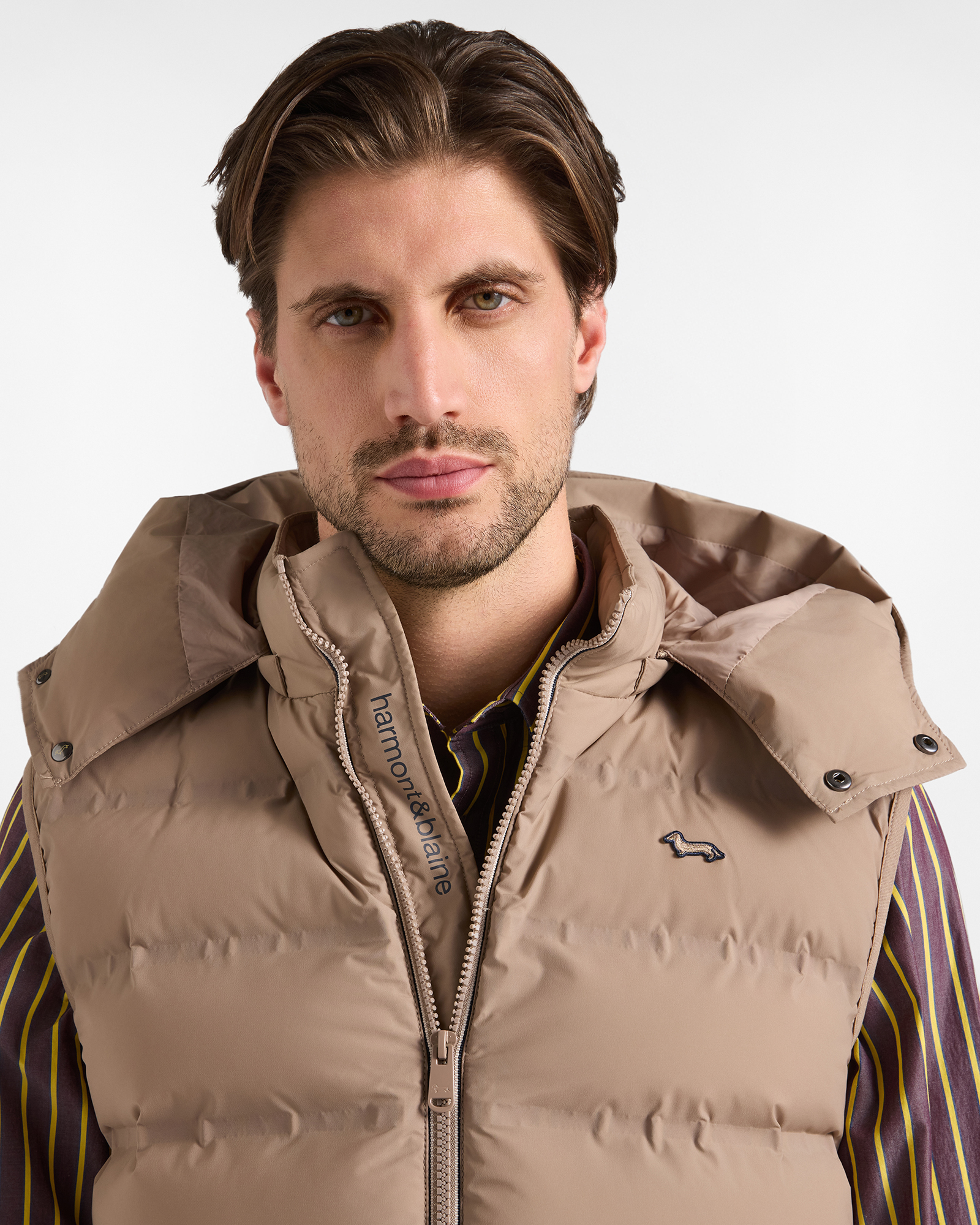 Men&rsquo;s Padded Vest in Stretch Technical Nylon, LEATHER, large