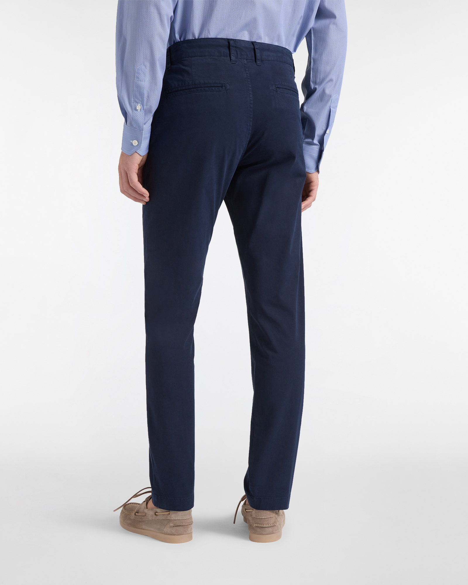 Chino Uomo in Light Twill Narrow Fit